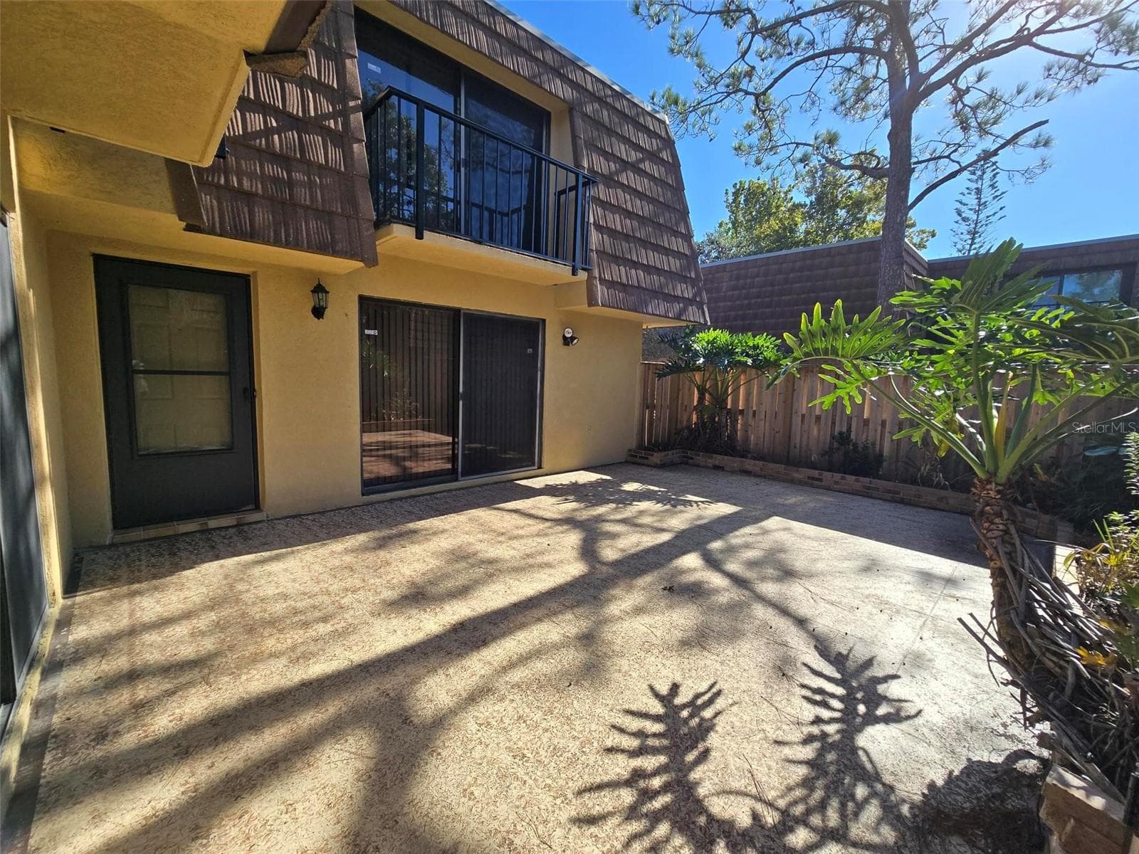 Condominium at 5280 CORAL CT #614, ORLANDO, photo 2 of 11