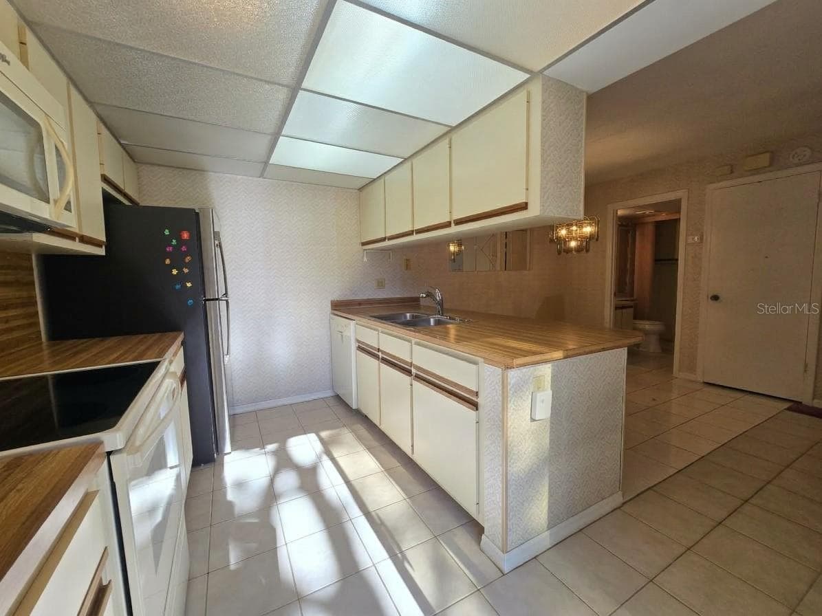 Condominium at 5280 CORAL CT #614, ORLANDO, photo 6 of 11