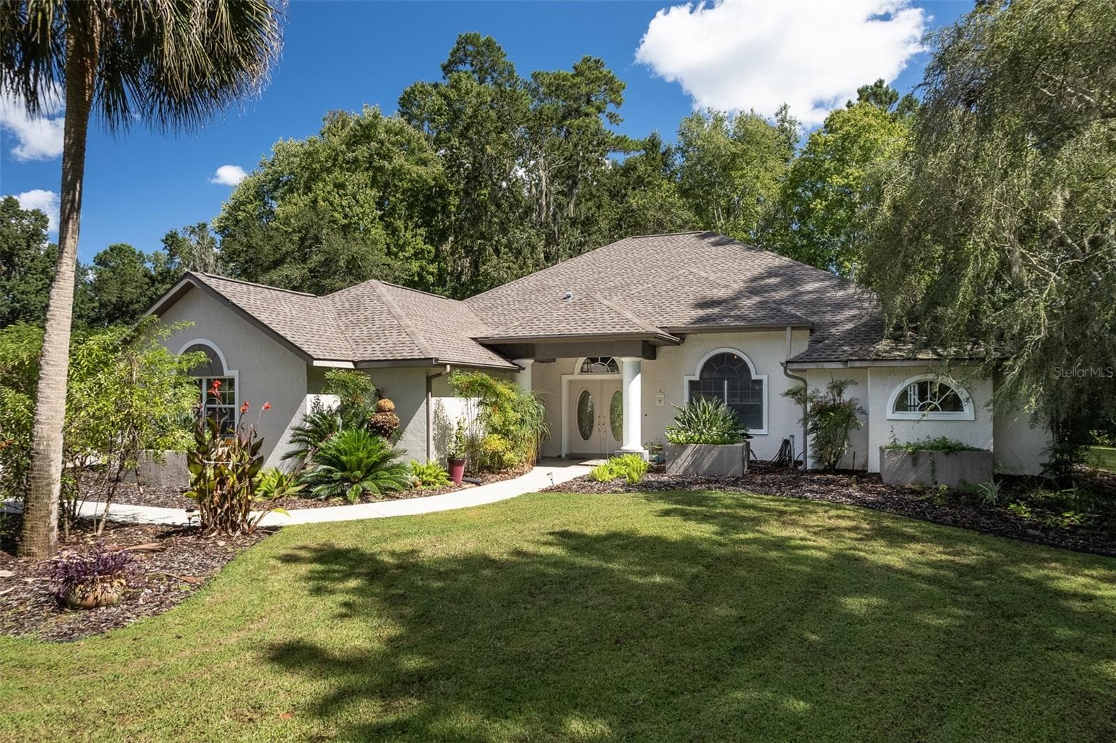 Single Family Residence at 808 SE 36TH LN, OCALA, photo 2 of 117