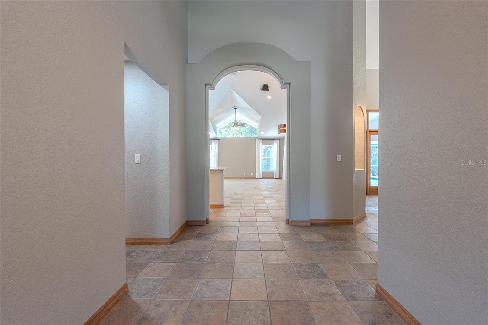 Single Family Residence at 808 SE 36TH LN, OCALA, photo 12 of 117