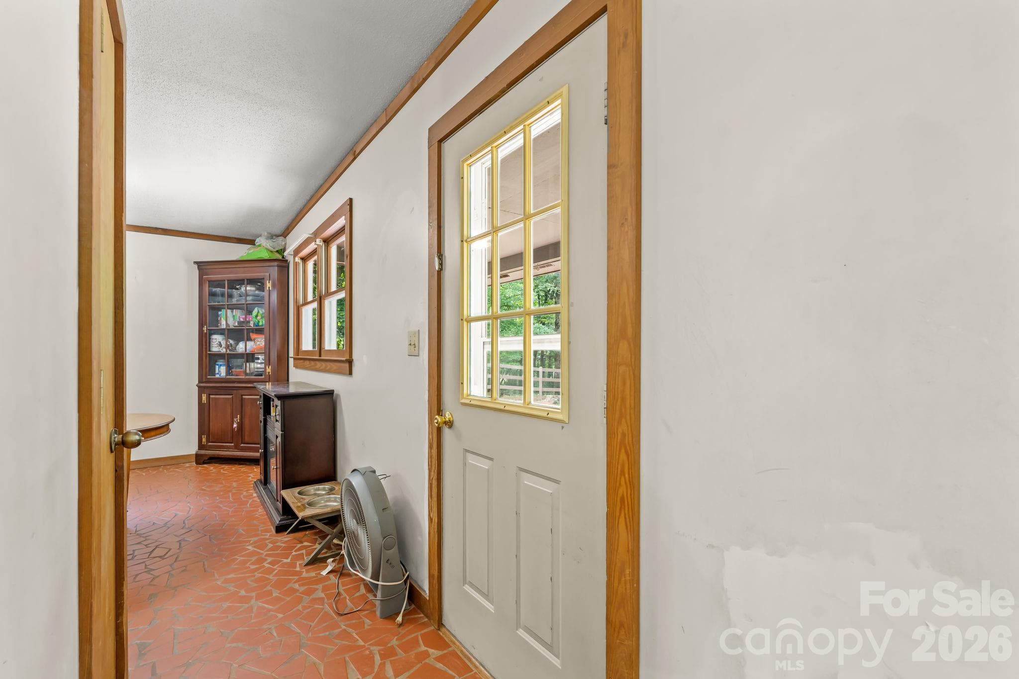 Single Family Residence at 505 Tipperary Lane, Denton, photo 9 of 42