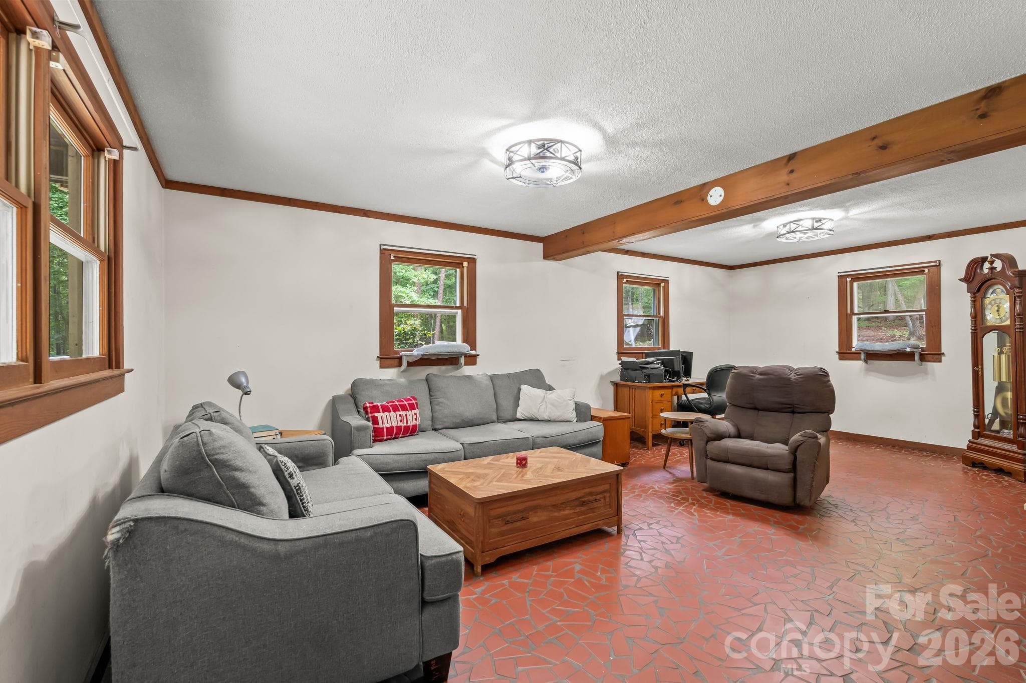 Single Family Residence at 505 Tipperary Lane, Denton, photo 10 of 42