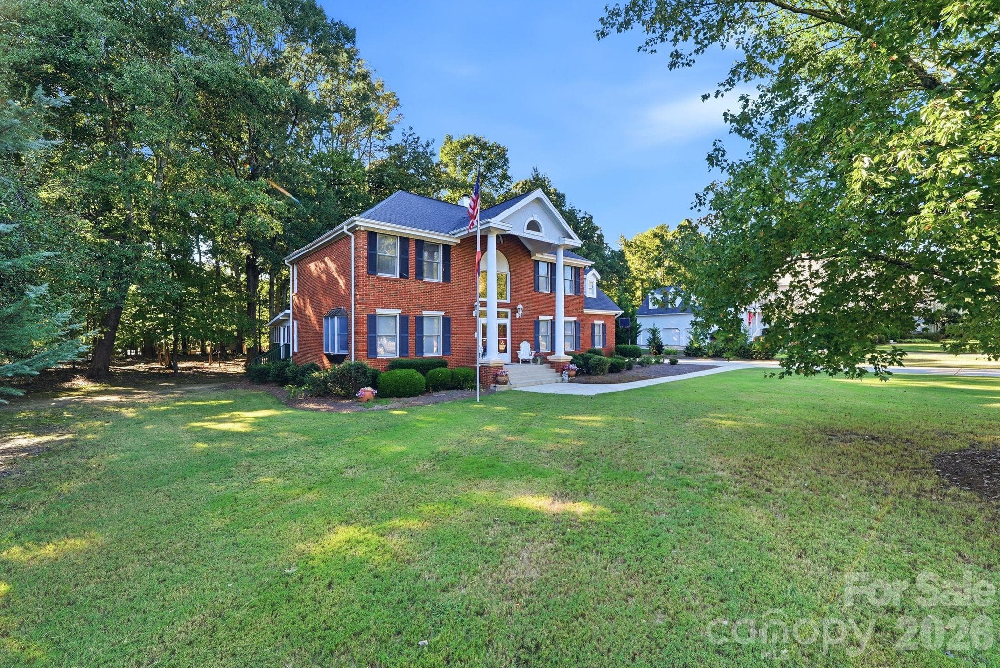 Single Family Residence at 1121 Hillshire Meadow Drive, Matthews, photo 5 of 47