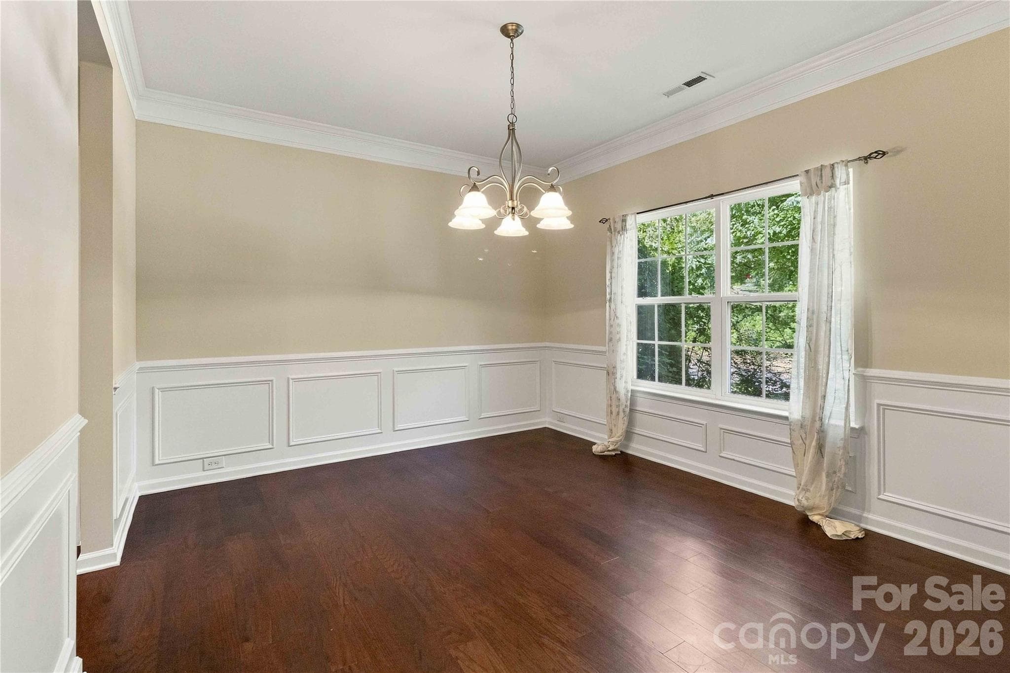 Single Family Residence at 724 Rawlings Place, Rock Hill, photo 3 of 37