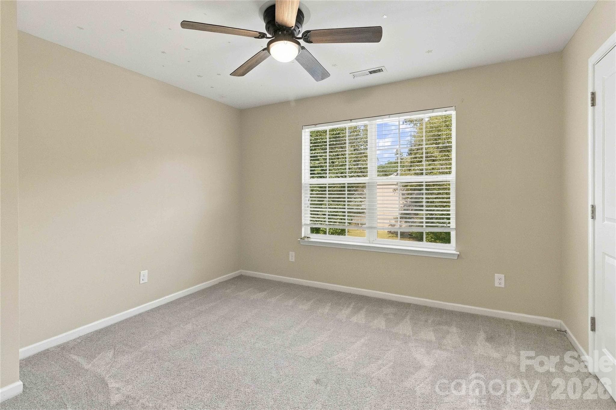 Single Family Residence at 724 Rawlings Place, Rock Hill, photo 31 of 37