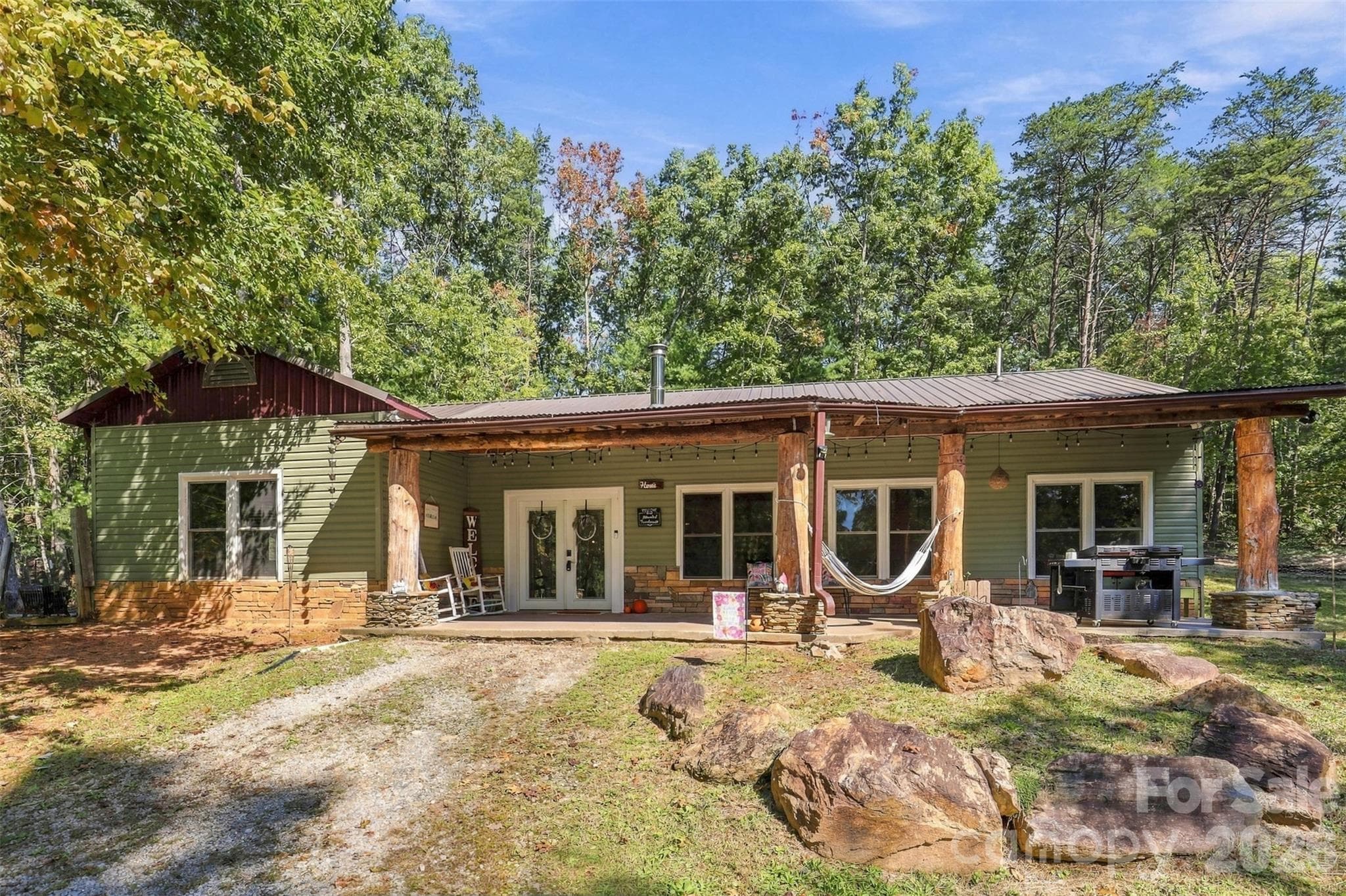 Single Family Residence at 1924 Windy Hill Place, Lenoir, photo 2 of 31