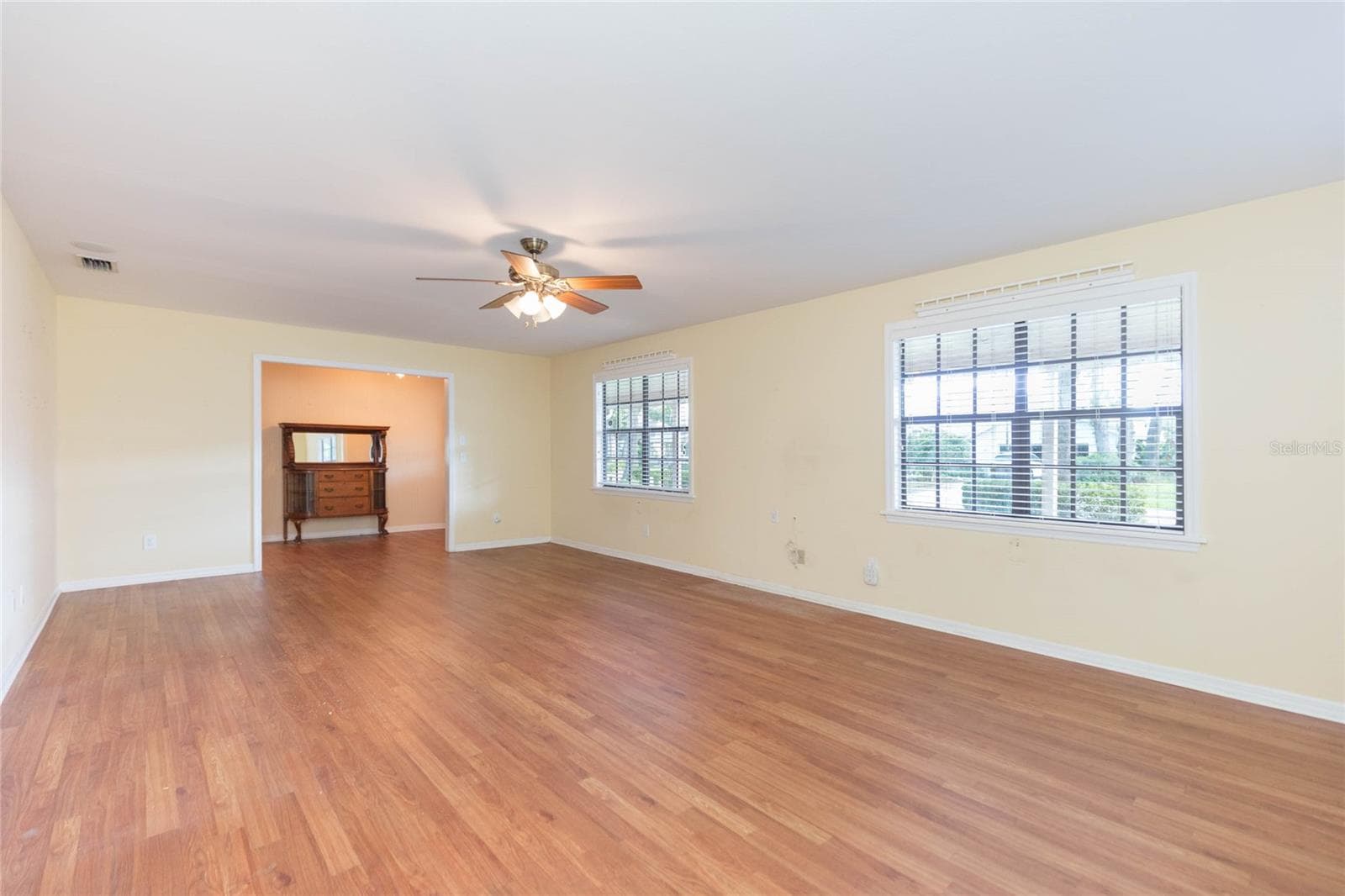 Single Family Residence at 2219 SHADEHILL CT, TAMPA, photo 13 of 49