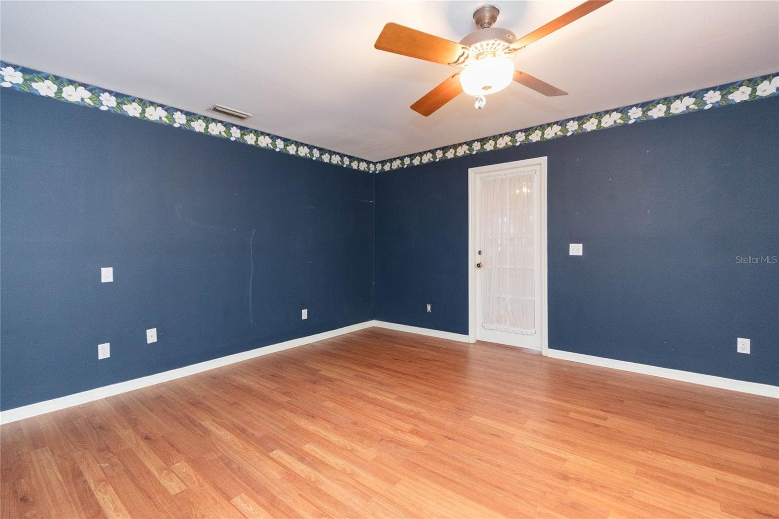 Single Family Residence at 2219 SHADEHILL CT, TAMPA, photo 33 of 49
