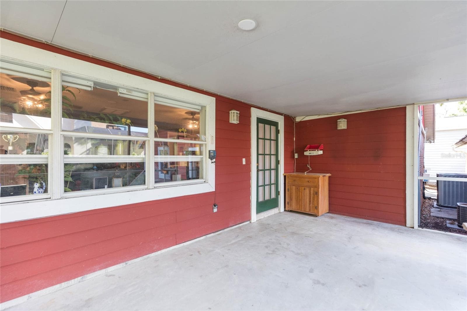 Single Family Residence at 2219 SHADEHILL CT, TAMPA, photo 42 of 49
