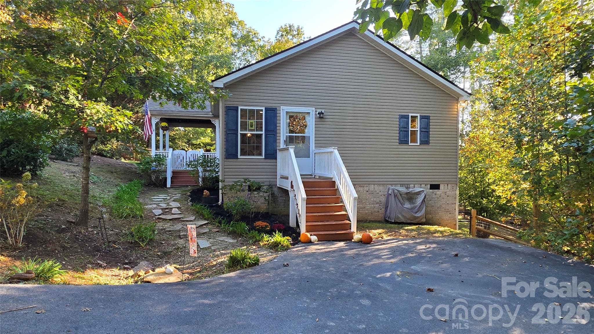 Side access to your home. - 52 Enochs Way Way, Fletcher