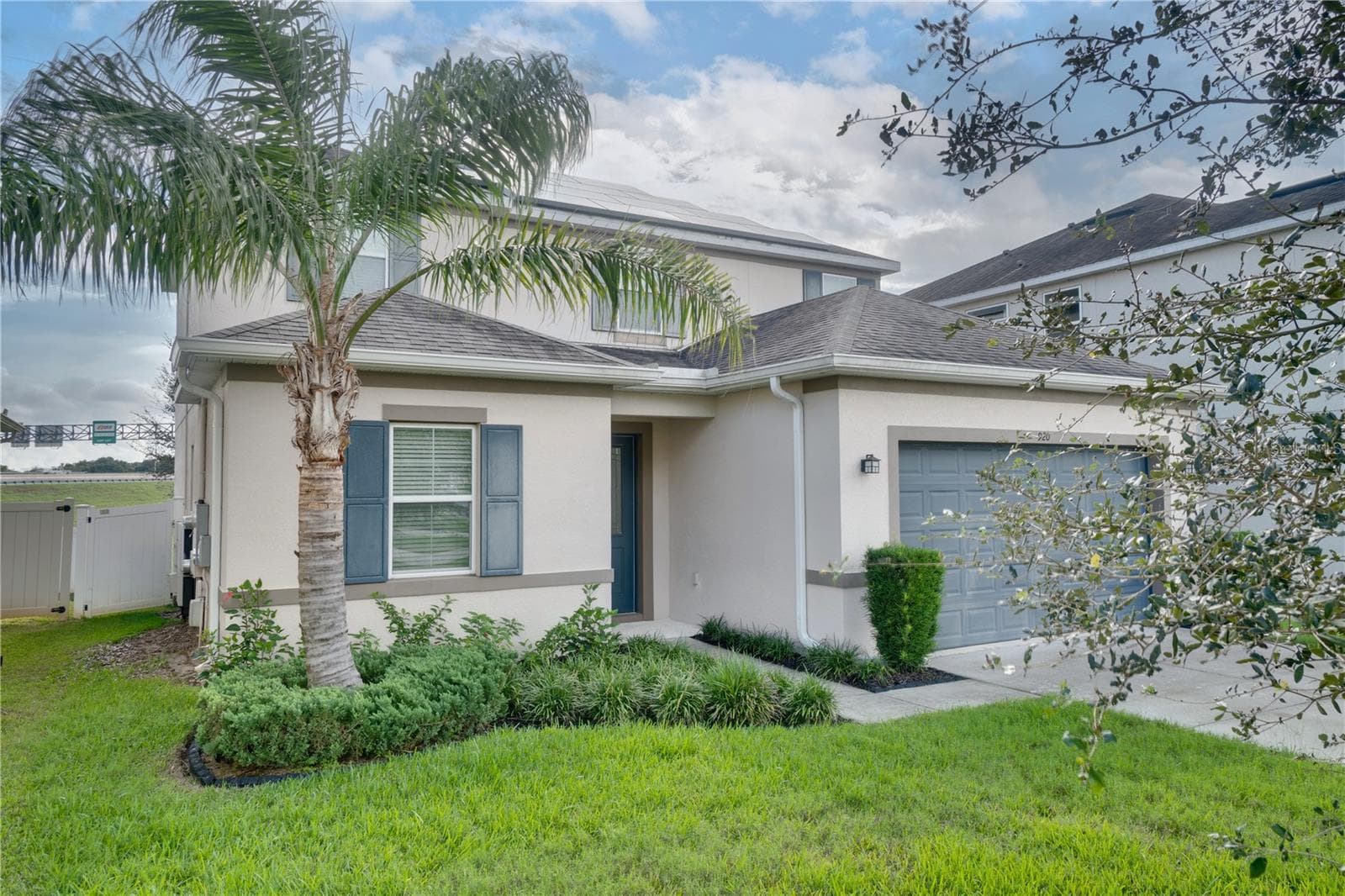 Single Family Residence at 920 GRAND HILLTOP DR, APOPKA, photo 2 of 23