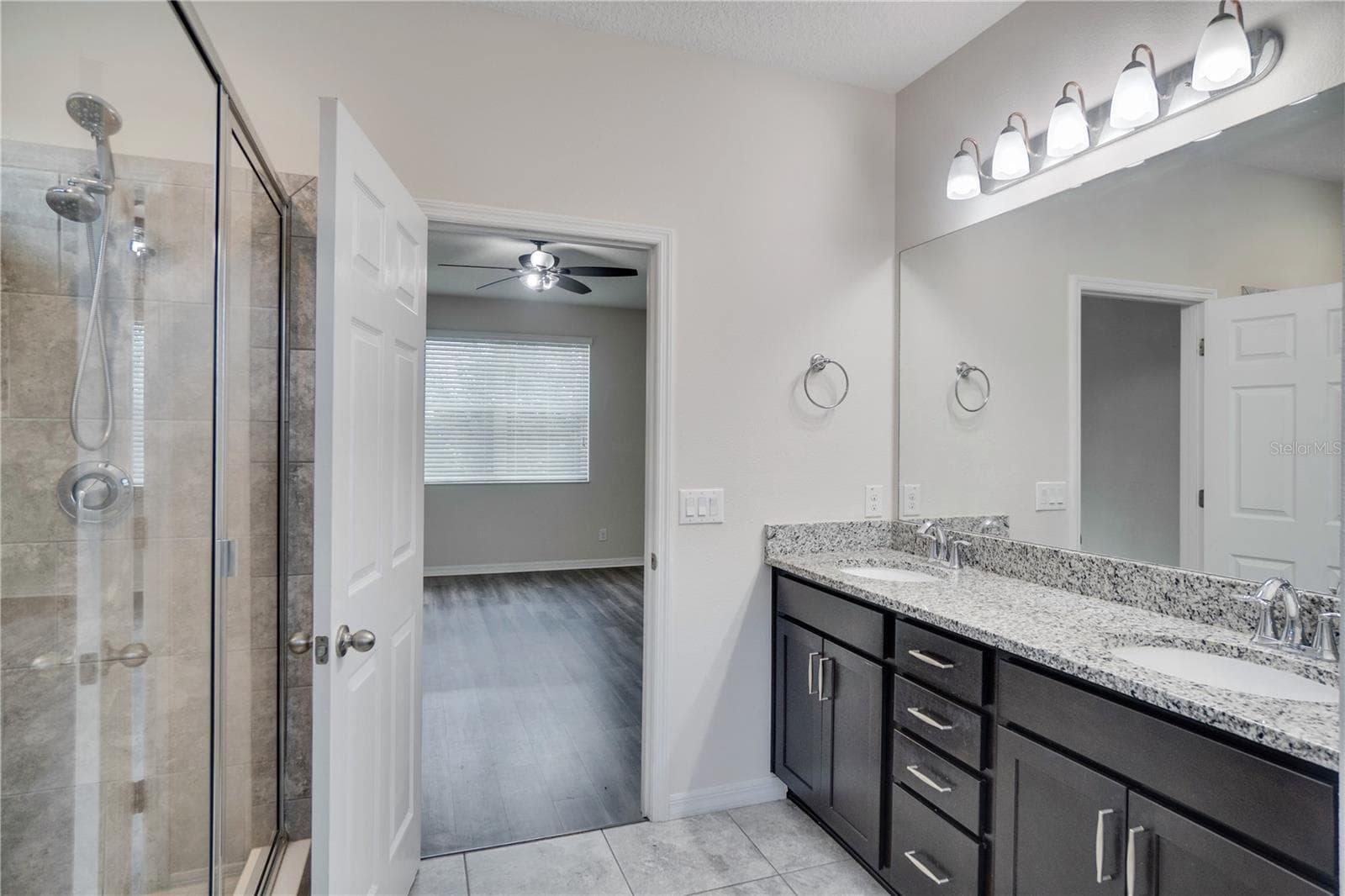 Single Family Residence at 920 GRAND HILLTOP DR, APOPKA, photo 14 of 23
