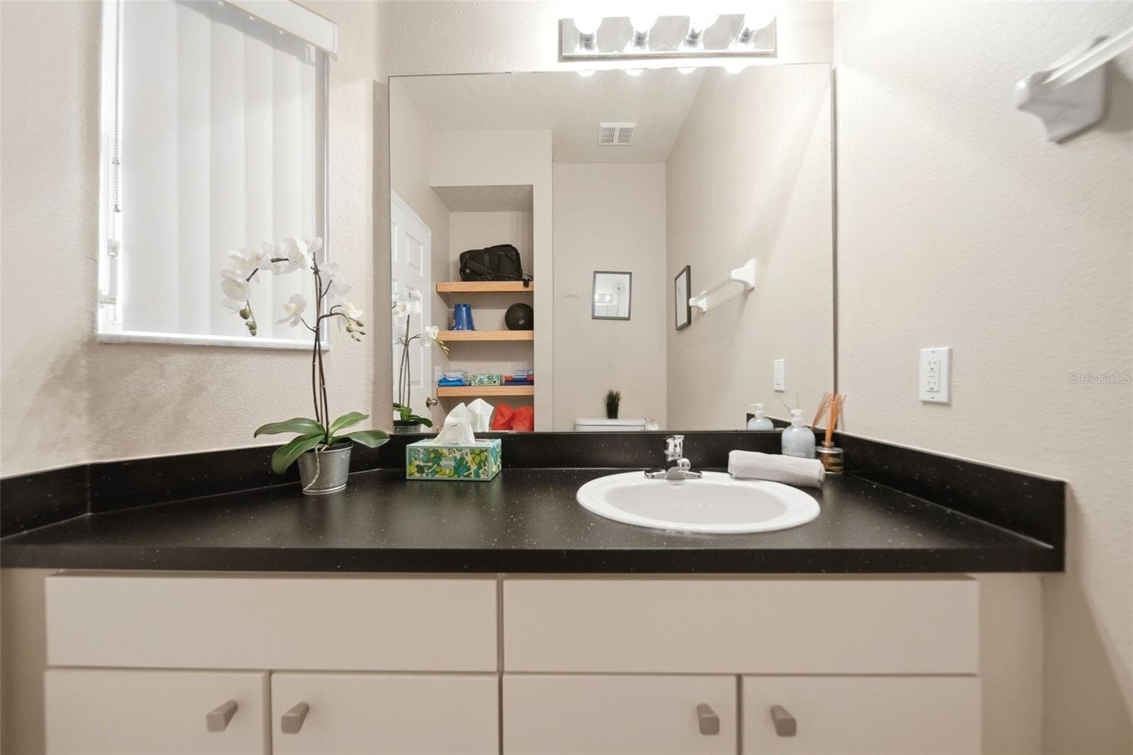 Townhouse at 4766 VERO BEACH PL, KISSIMMEE, photo 12 of 28