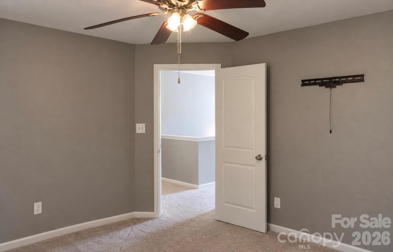 Single Family Residence at 103 Jade Circle, Knightdale, photo 31 of 37