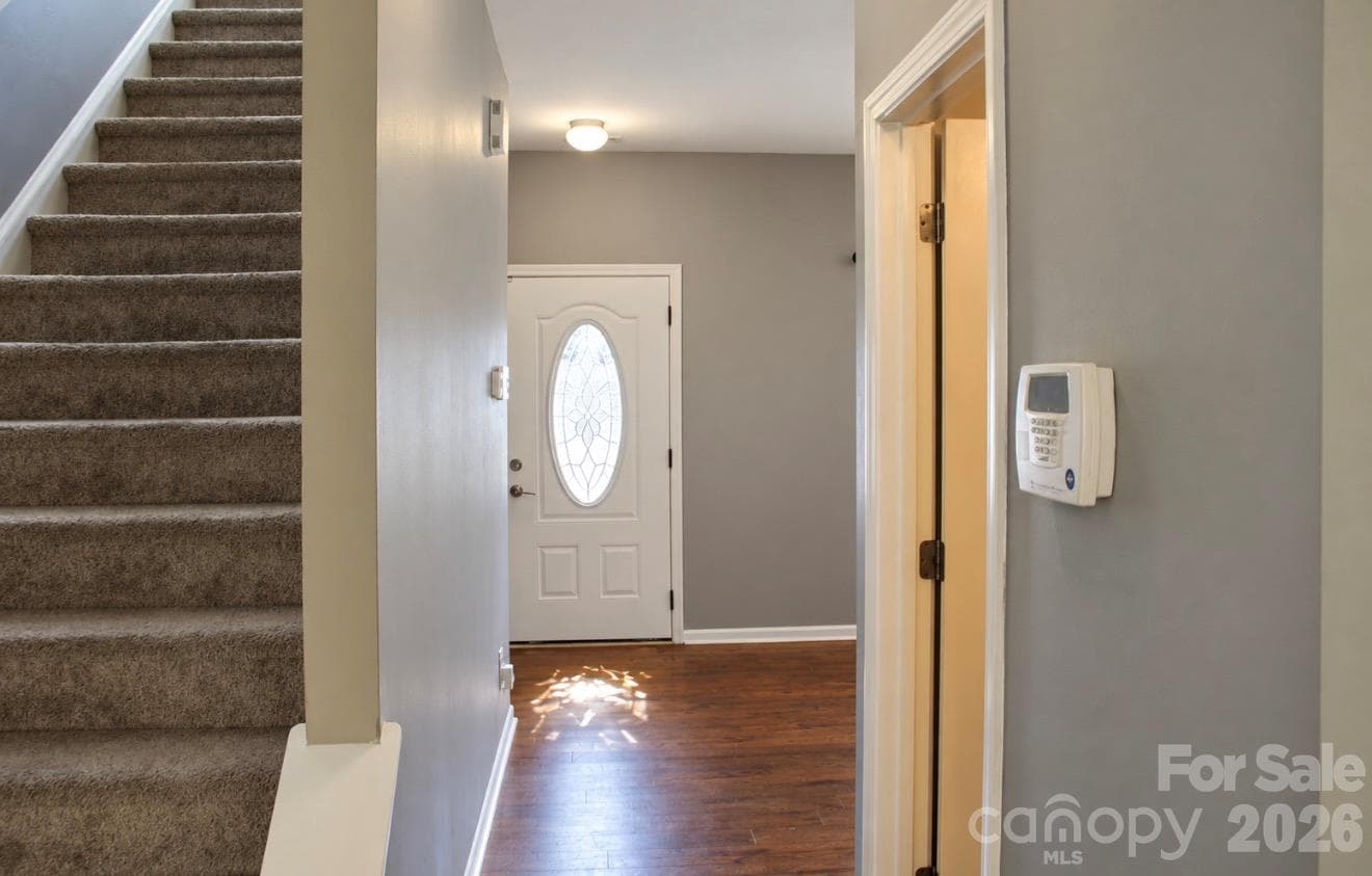 Single Family Residence at 103 Jade Circle, Knightdale, photo 34 of 37