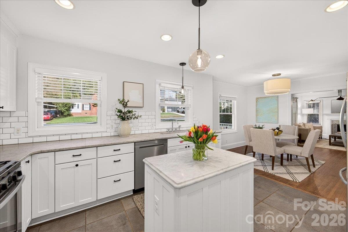 Single Family Residence at 2814 Virginia Avenue, Charlotte, photo 18 of 45