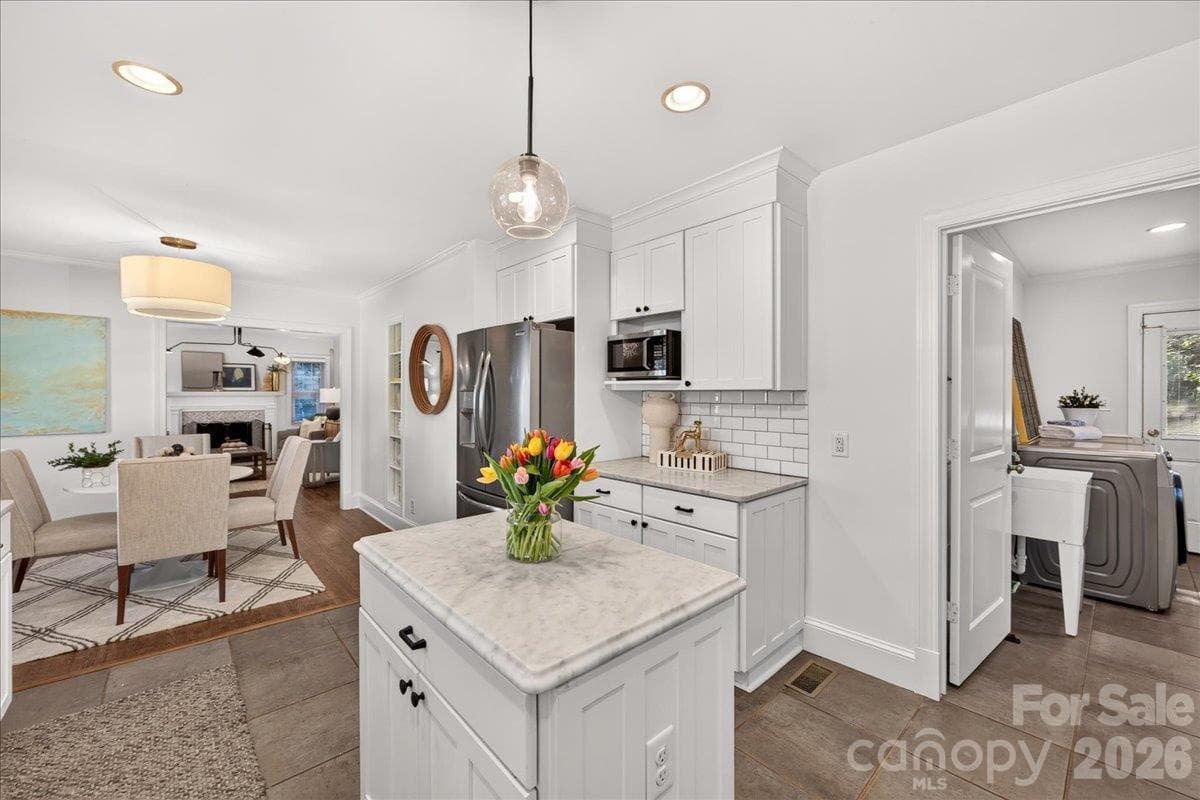 Single Family Residence at 2814 Virginia Avenue, Charlotte, photo 20 of 45