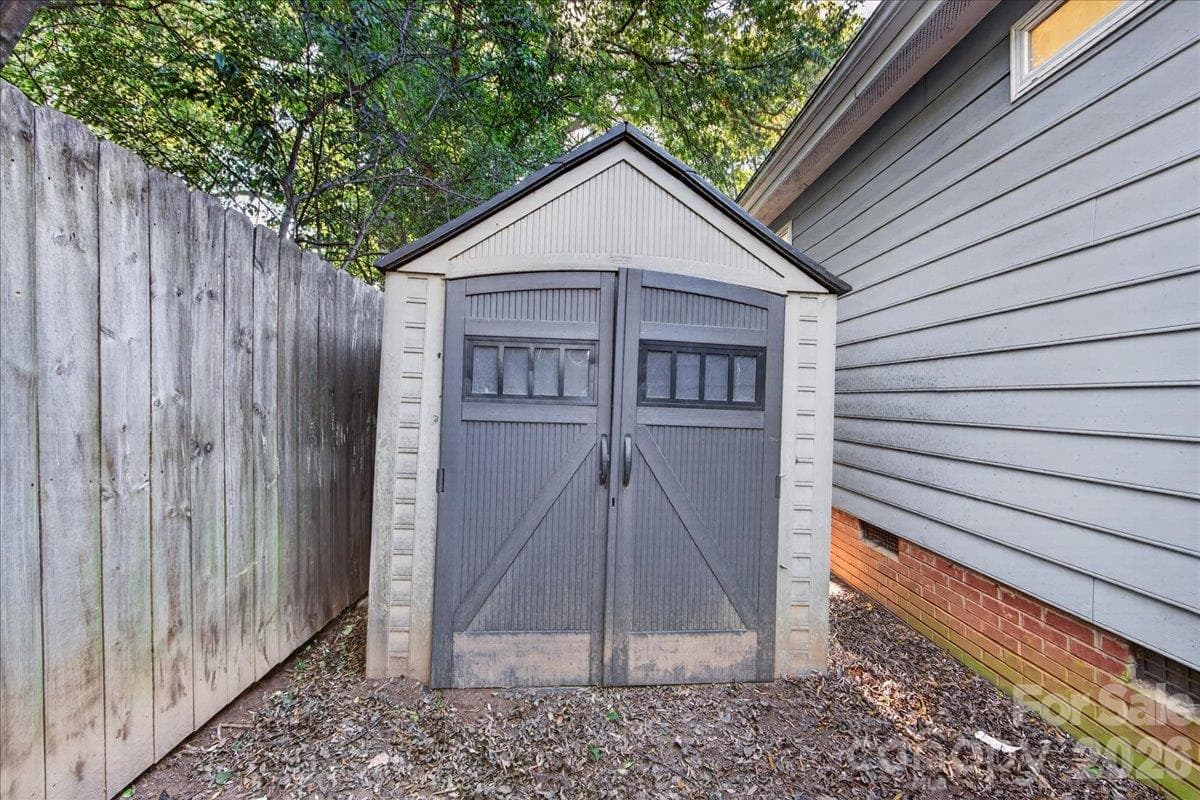 Single Family Residence at 2814 Virginia Avenue, Charlotte, photo 45 of 45