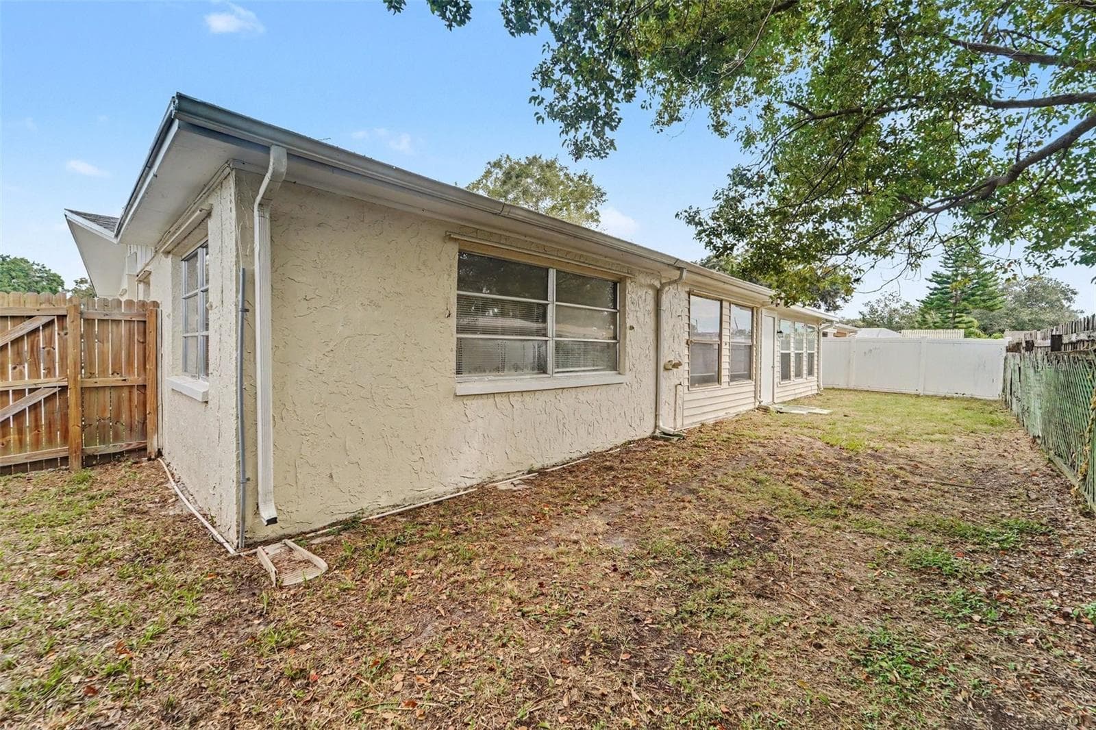 Single Family Residence at 5310 BOB WHITE DR, HOLIDAY, photo 13 of 15
