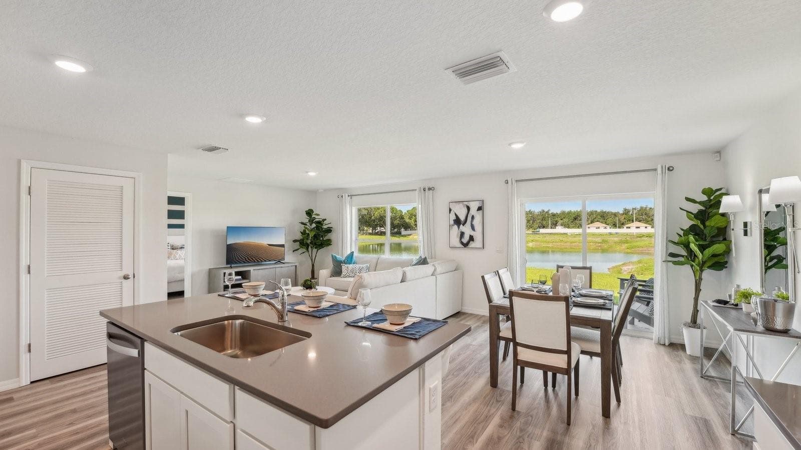 Single Family Residence at 1117 ARROWHEAD VINE CT, PLANT CITY, photo 12 of 34