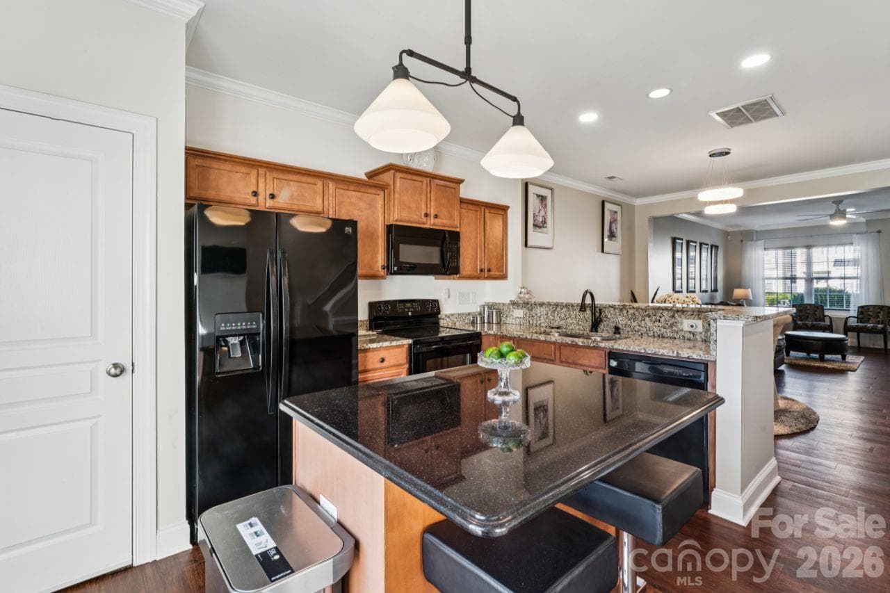 Kitchen - 248 Halton Crossing Drive, Concord