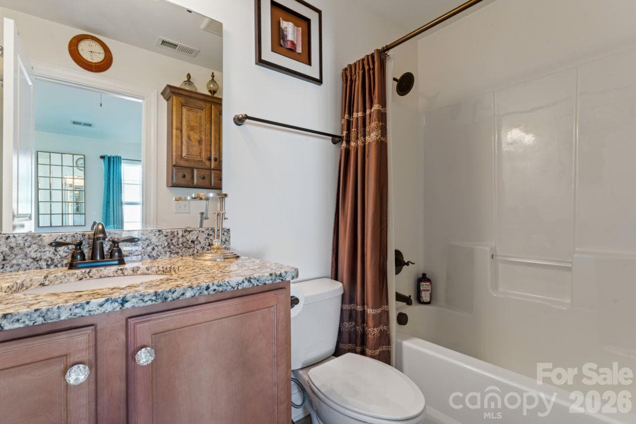 Second Primary Ensuite - 248 Halton Crossing Drive, Concord