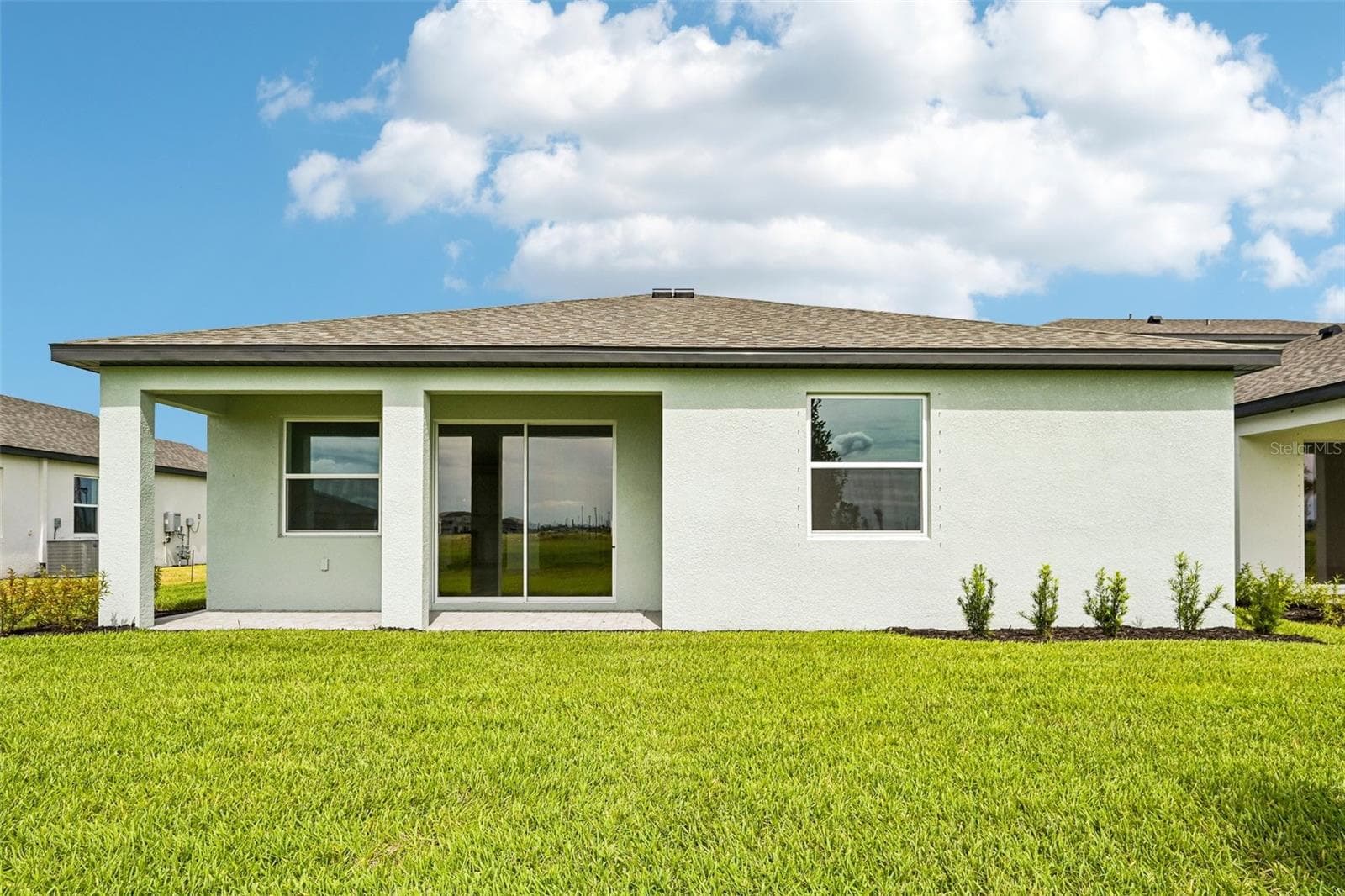 Single Family Residence at 8721 CANARD CV, PALMETTO, photo 2 of 29