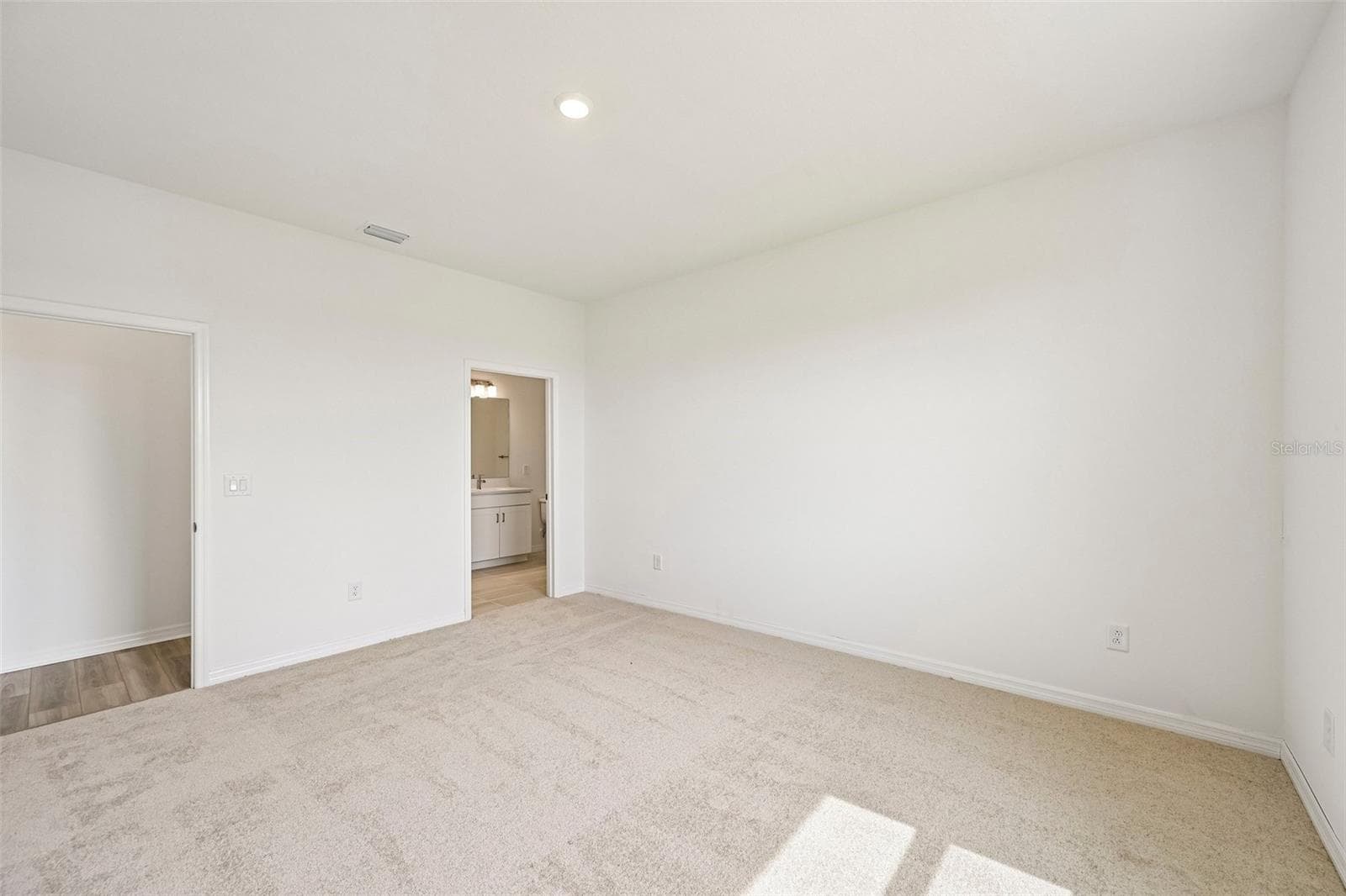 Single Family Residence at 8721 CANARD CV, PALMETTO, photo 22 of 29