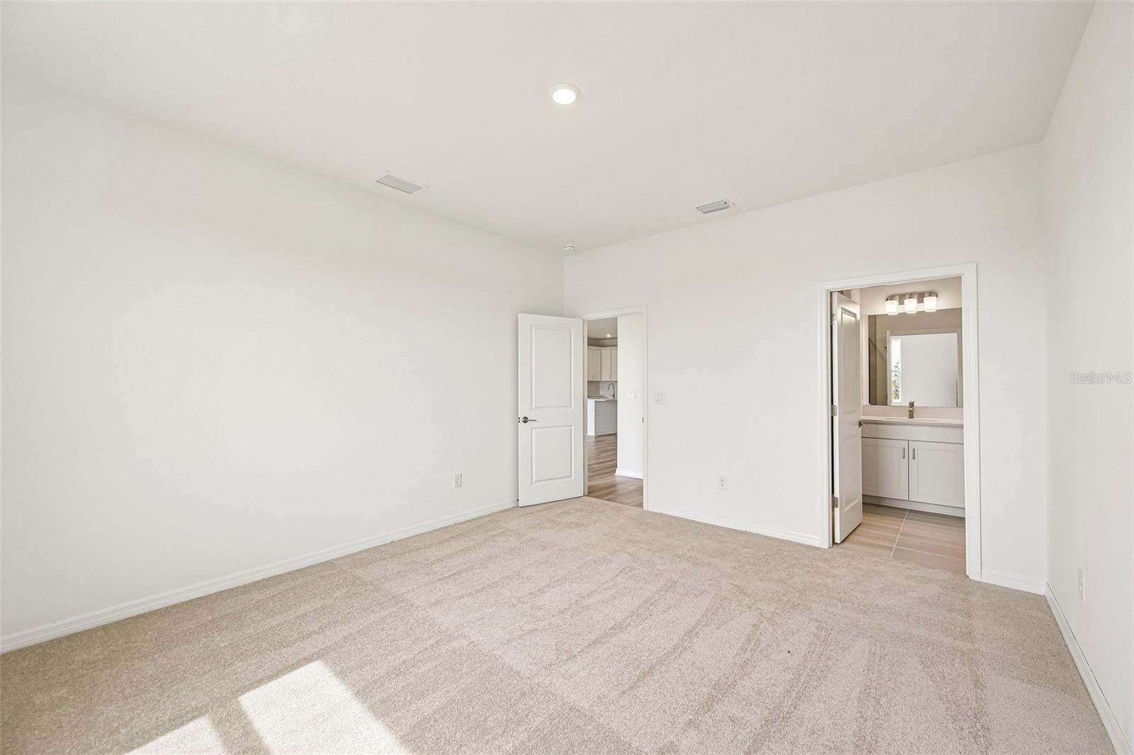 Single Family Residence at 8721 CANARD CV, PALMETTO, photo 23 of 29