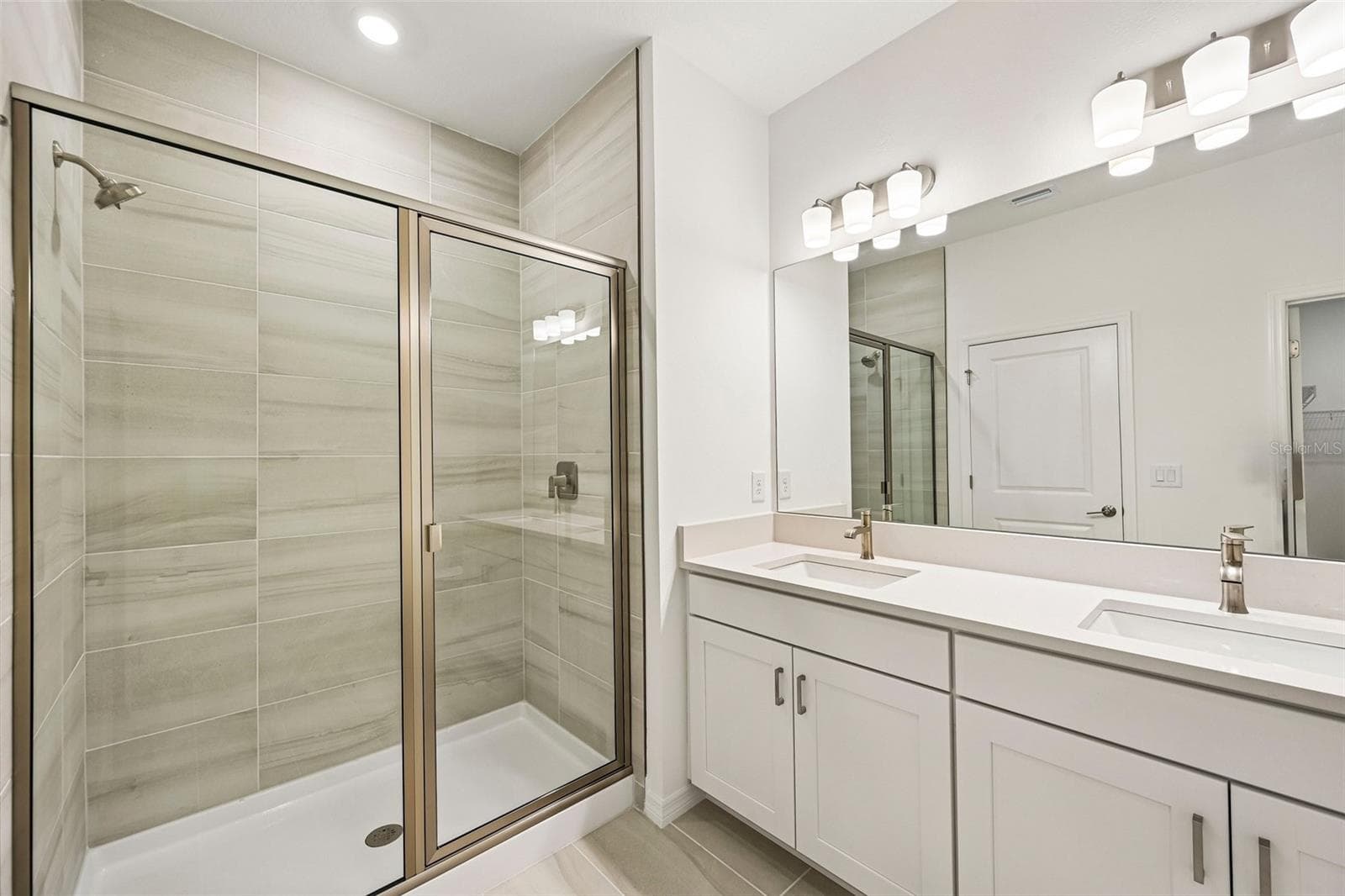 Single Family Residence at 8721 CANARD CV, PALMETTO, photo 26 of 29
