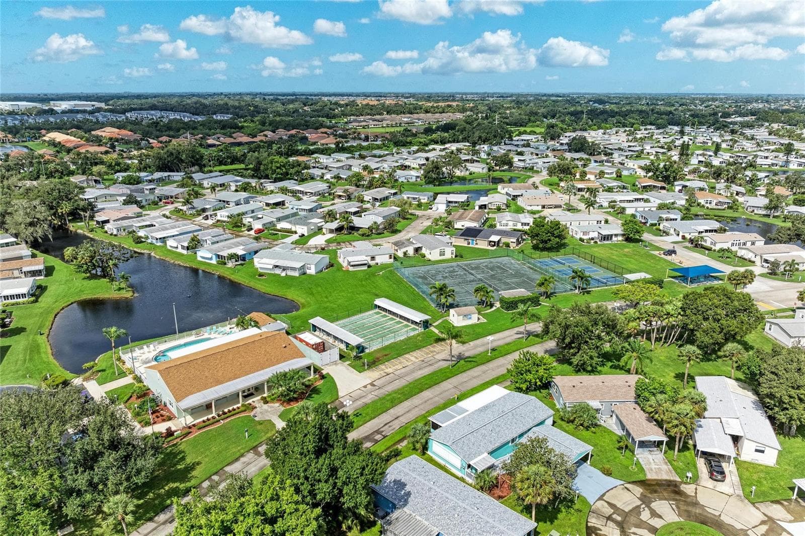 Manufactured Home at 42 MEADOWLARK CIR, ELLENTON, photo 41 of 53