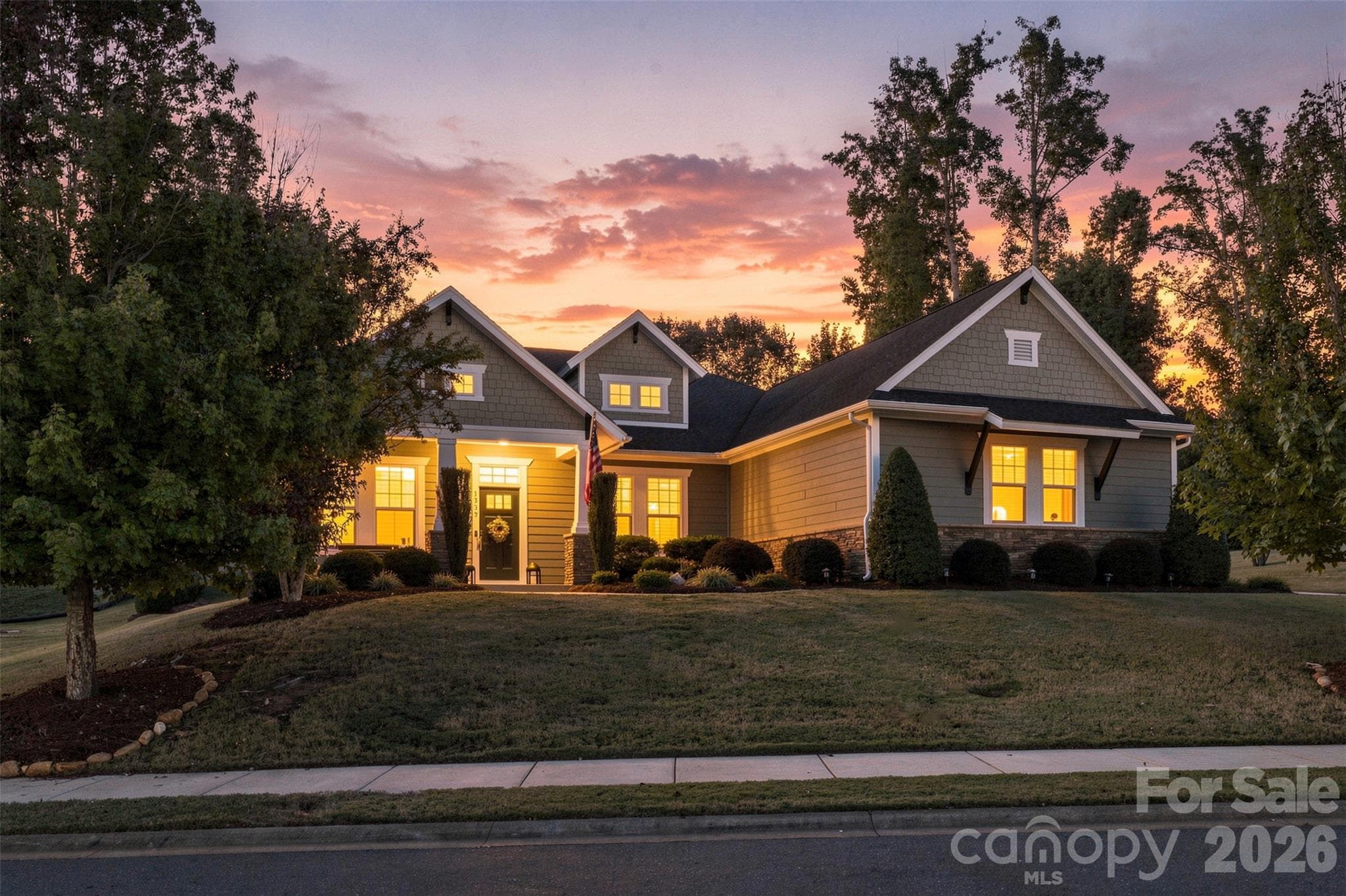 Single Family Residence at 1339 Kings Bottom Drive, Fort Mill, photo 3 of 40