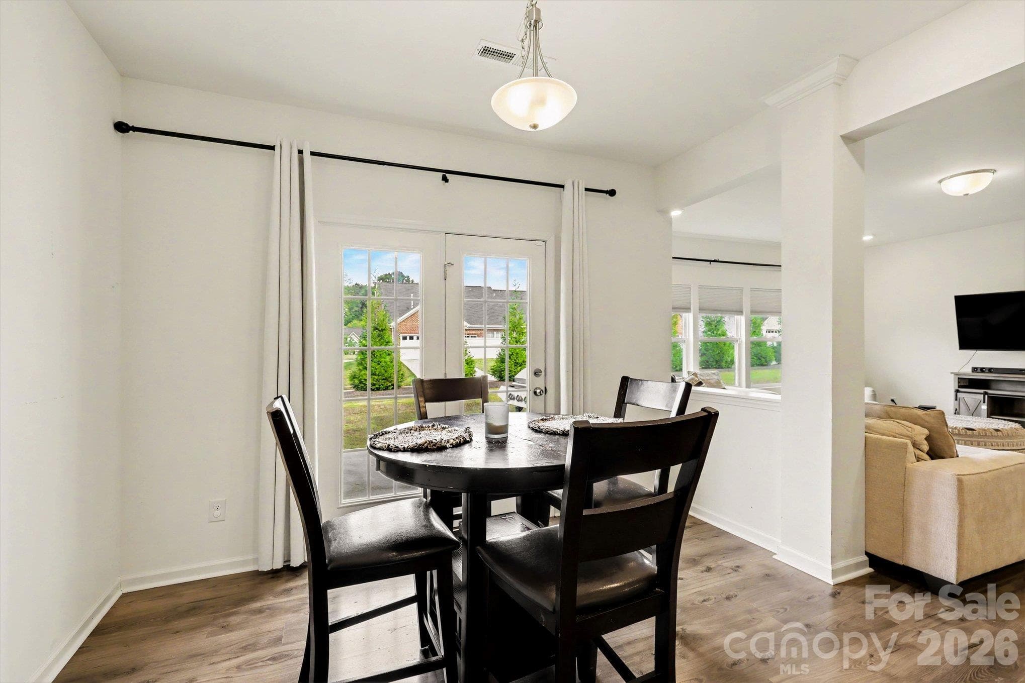Single Family Residence at 1435 Finwick Drive, Pfafftown, photo 7 of 29