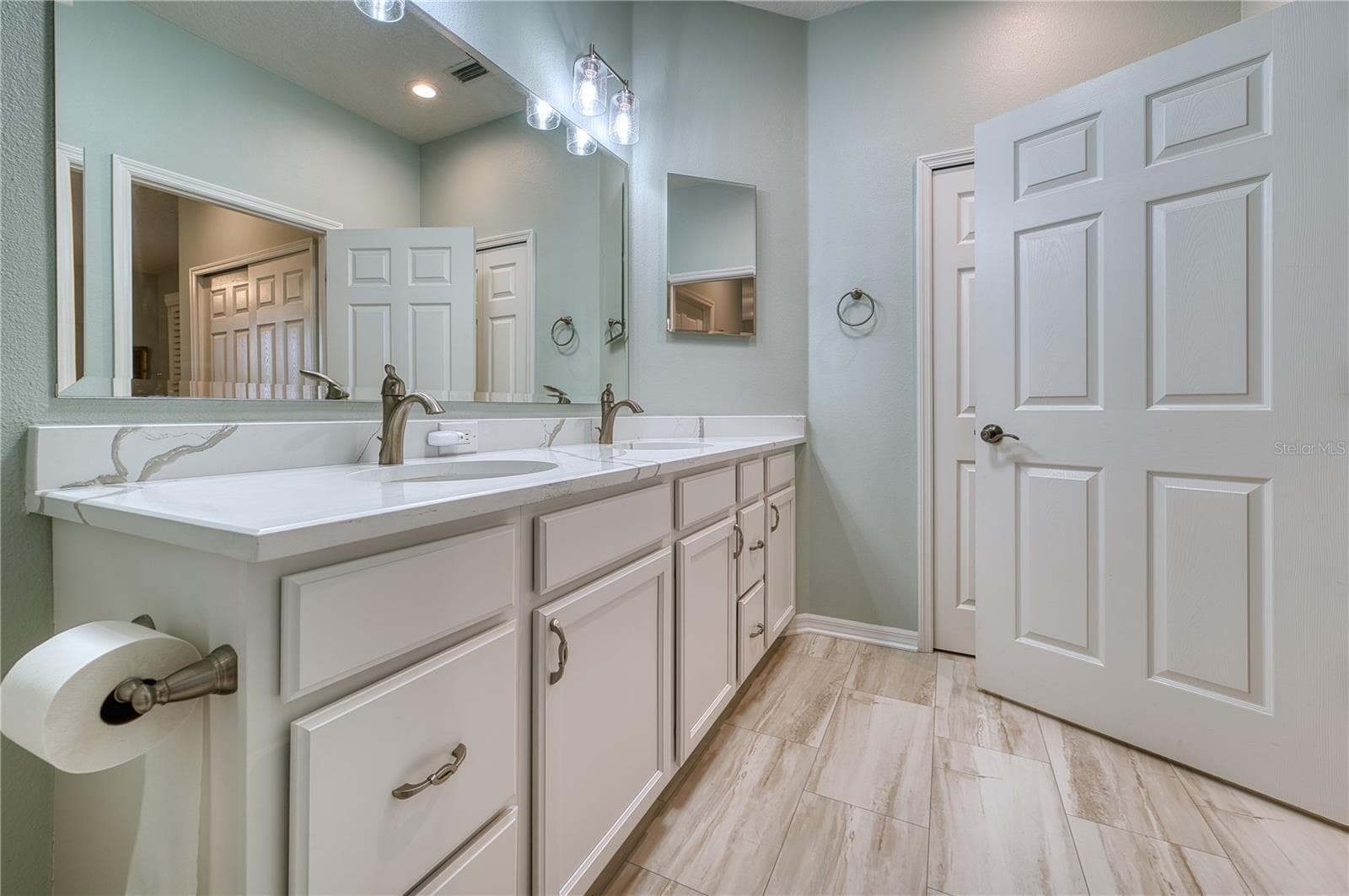 Villa at 4269 CASCADE FALLS DR, SARASOTA, photo 22 of 44