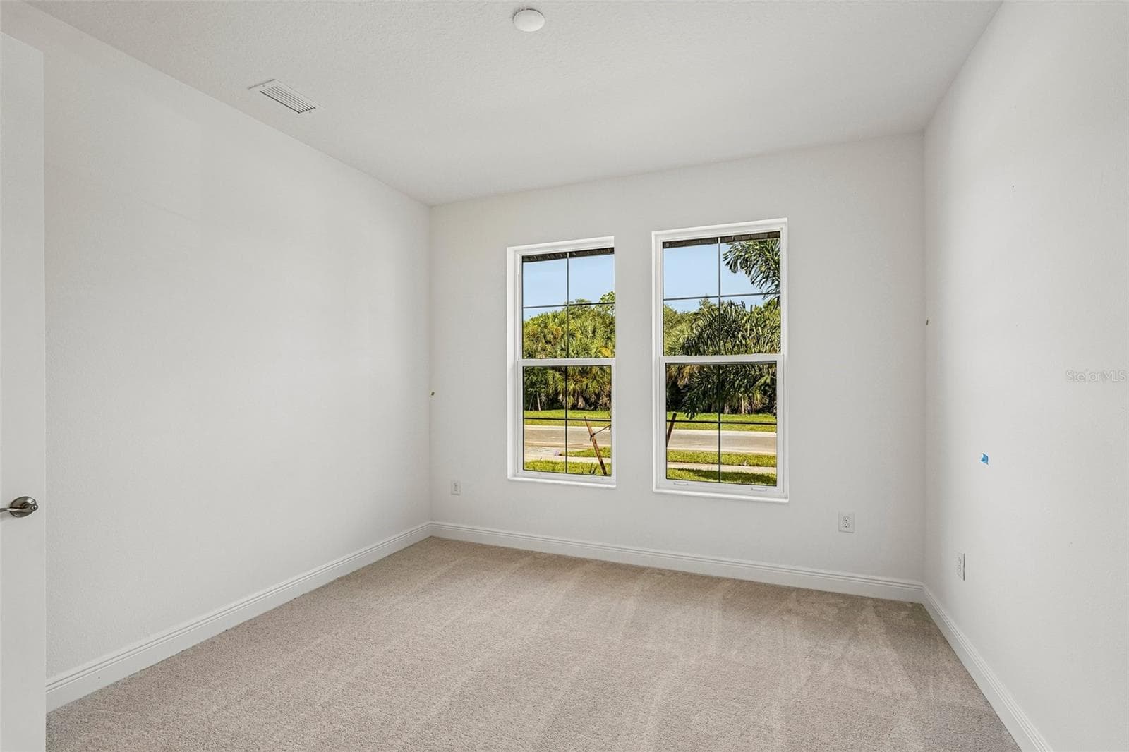 Single Family Residence at 9706 CRYSTAL ISLES CIR, SARASOTA, photo 15 of 31