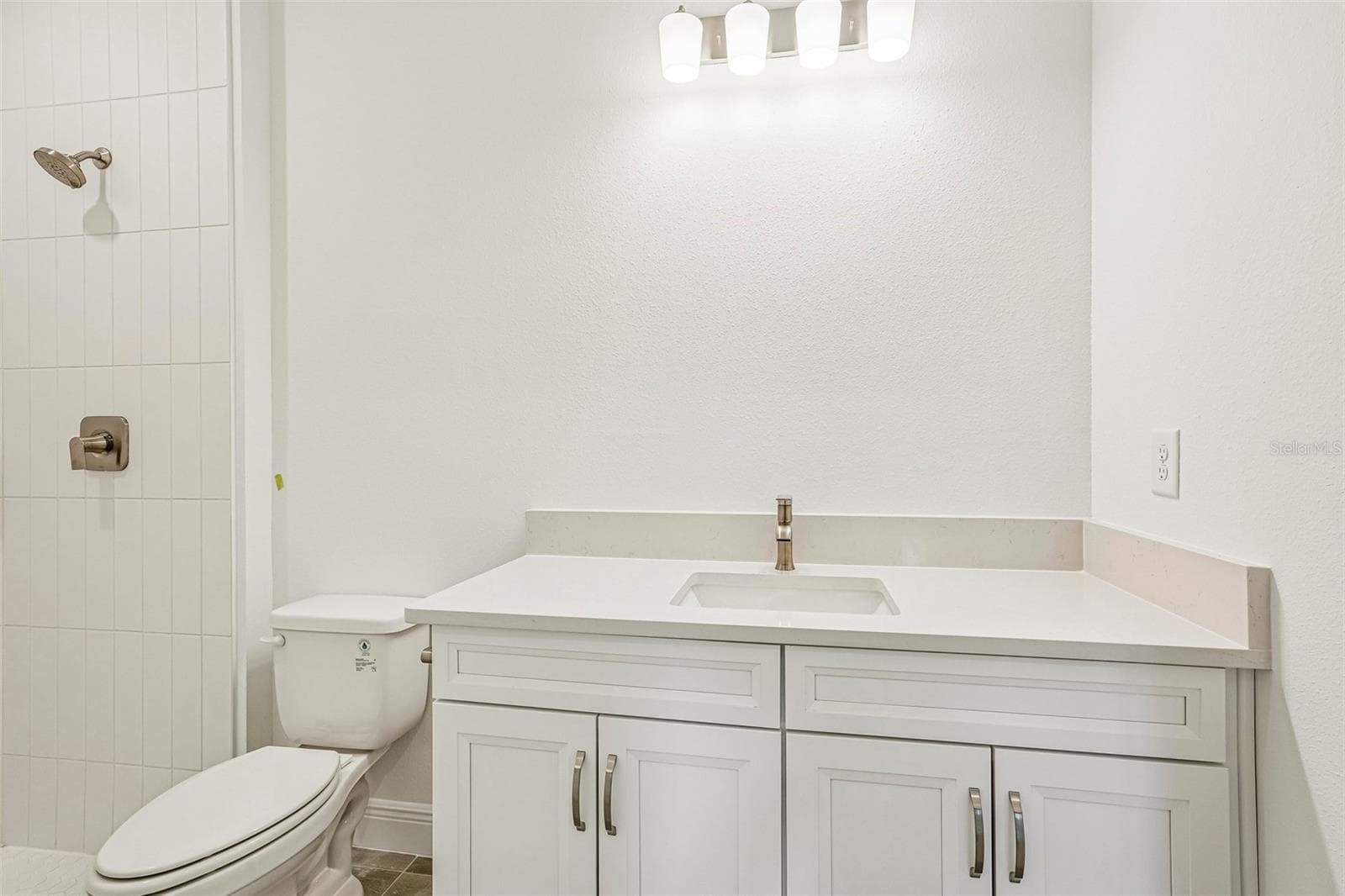 Single Family Residence at 9706 CRYSTAL ISLES CIR, SARASOTA, photo 16 of 31