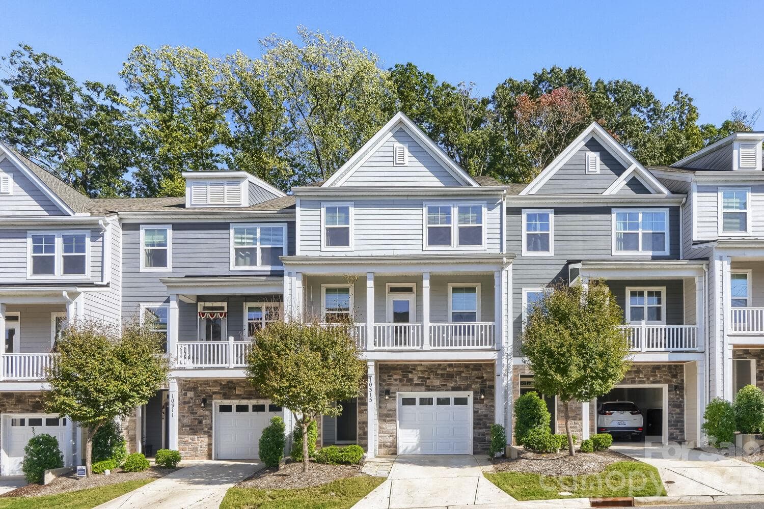 Better than NEW - Move in ready!!!! - 10315 Glenmere Creek Circle, Charlotte