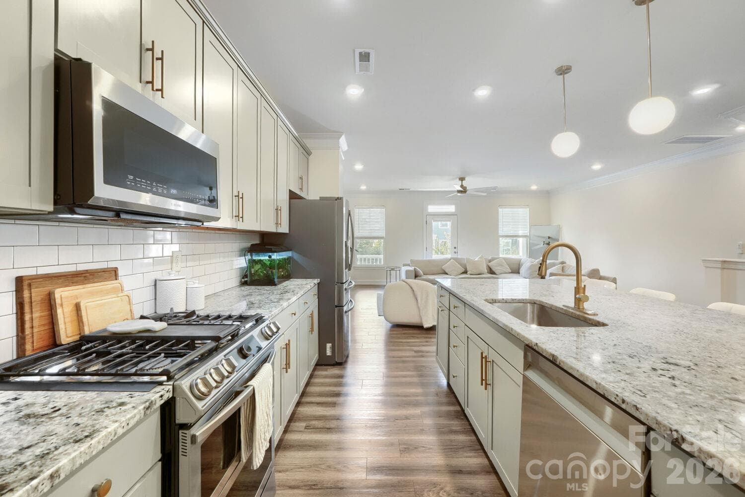 Gas Range - 10315 Glenmere Creek Circle, Charlotte