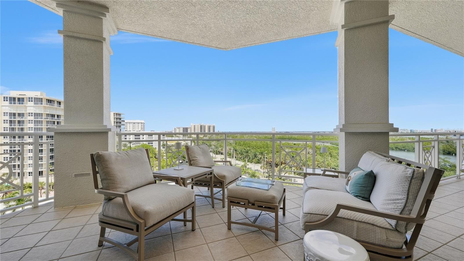 Condominium at ORCHID BEACH CLUB RESIDENCES, SARASOTA, photo 12 of 93