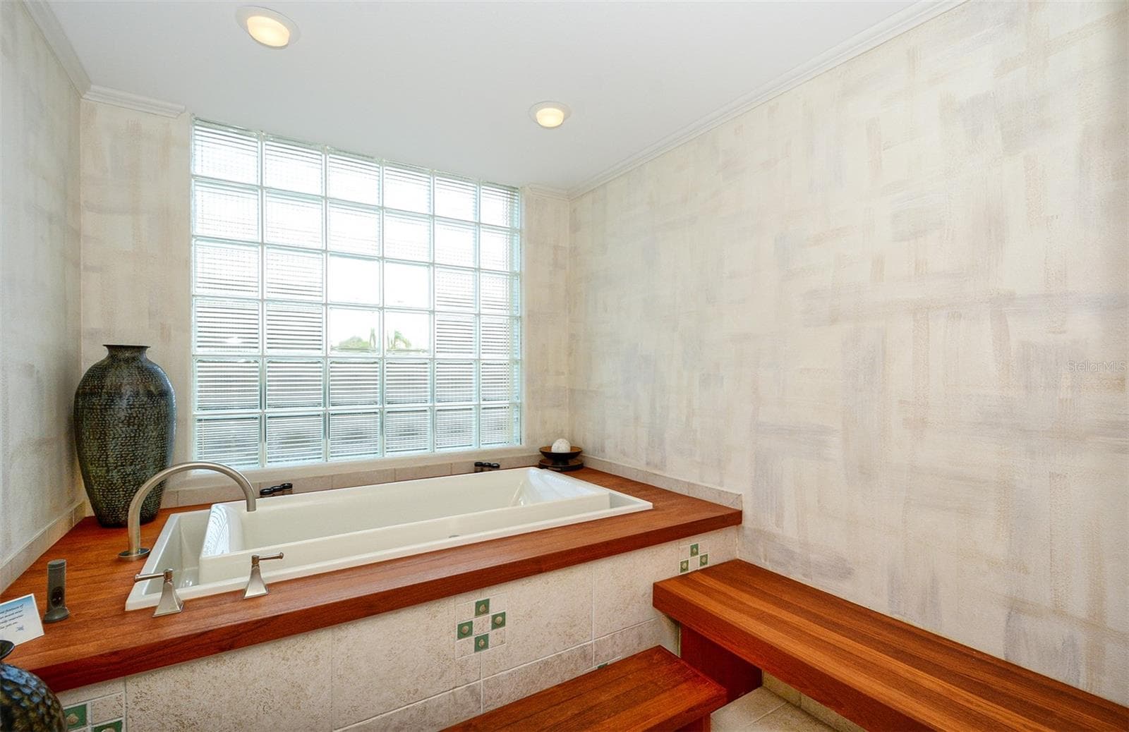 Condominium at ORCHID BEACH CLUB RESIDENCES, SARASOTA, photo 78 of 93