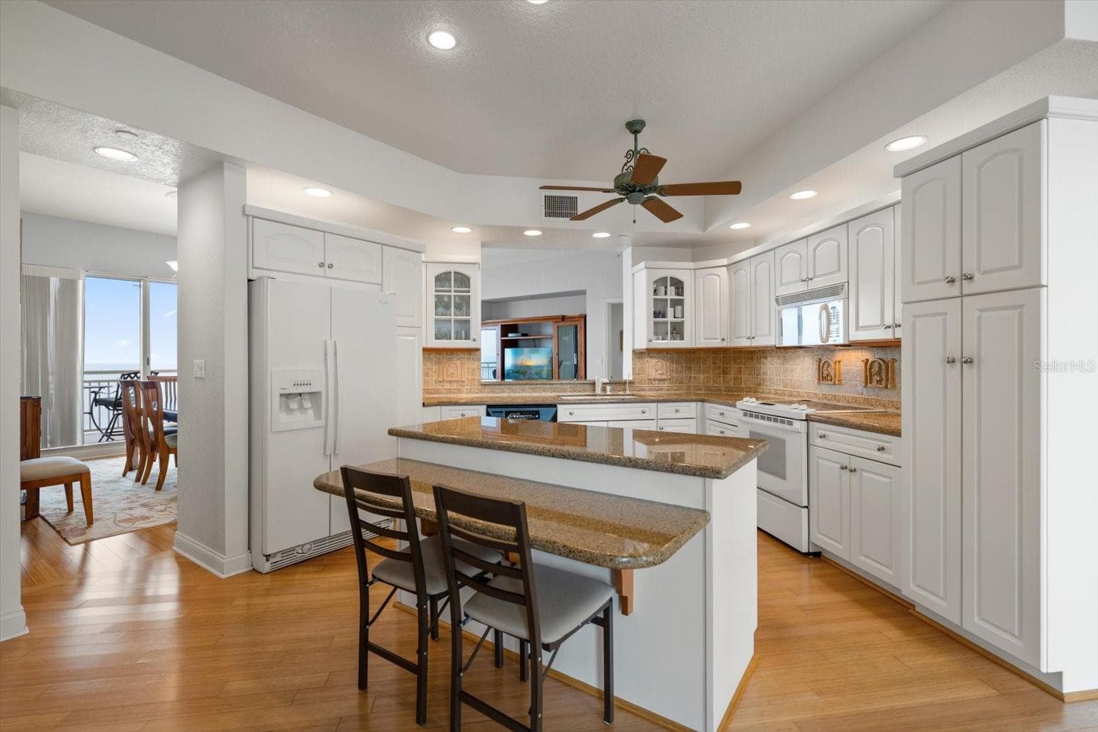 Condominium at 1200 GULF BLVD #1704, CLEARWATER, photo 34 of 68