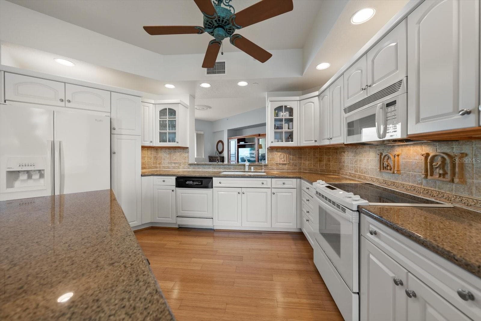 Condominium at 1200 GULF BLVD #1704, CLEARWATER, photo 35 of 68