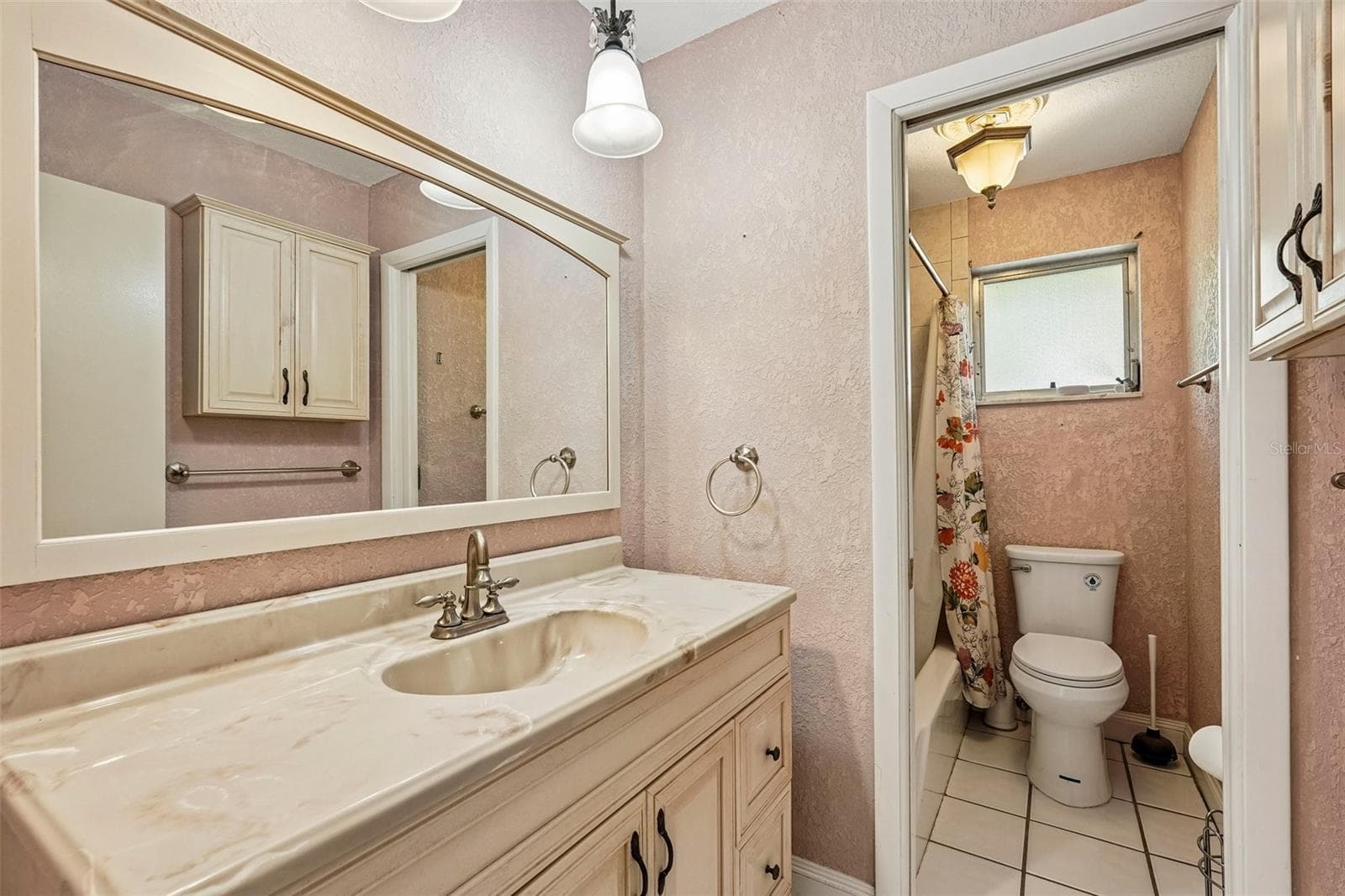 Guest Bath with separated sink and tub areas - 22215 ONEIDA AVE, PORT CHARLOTTE