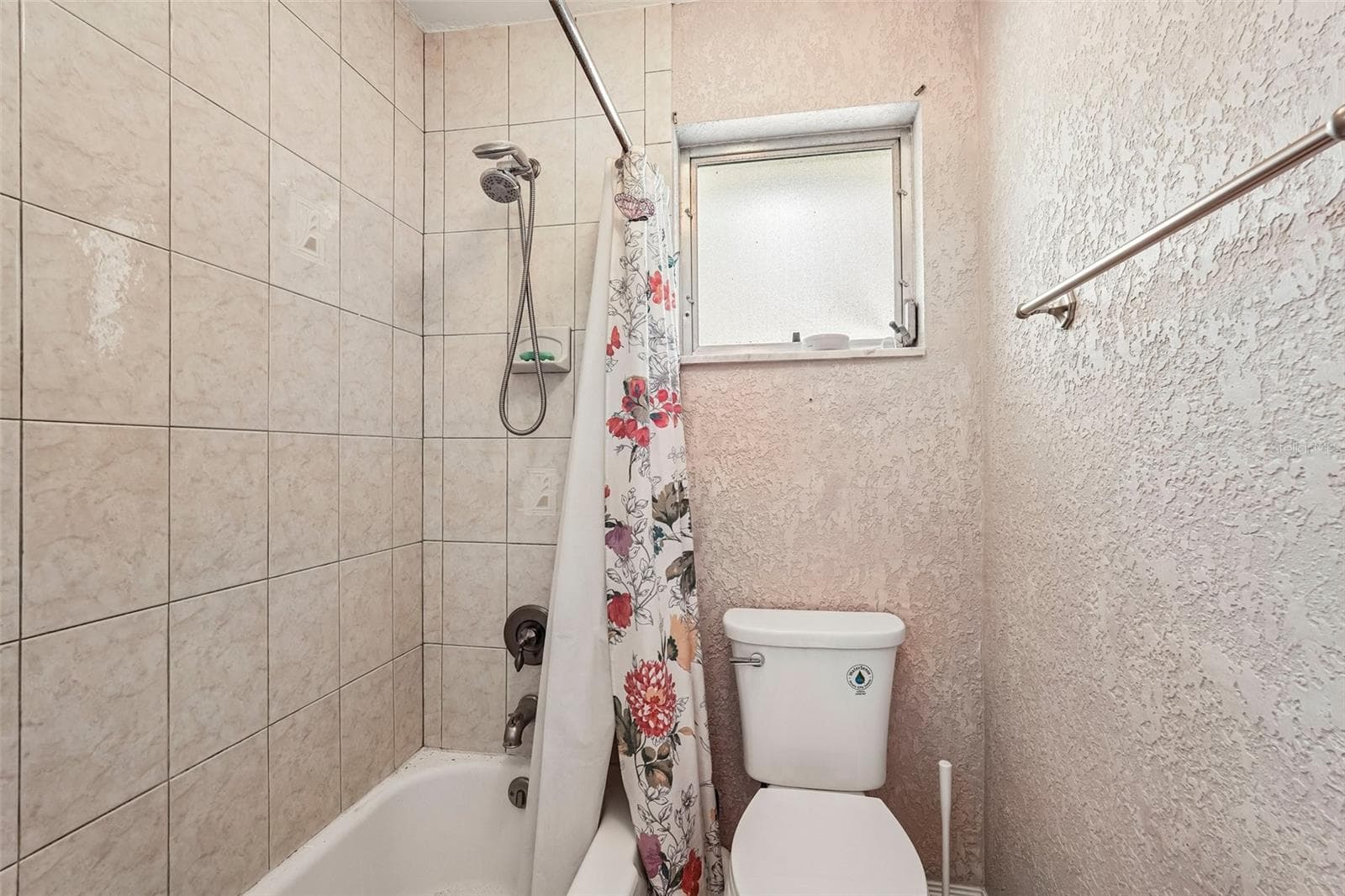 Guest Bath - 22215 ONEIDA AVE, PORT CHARLOTTE