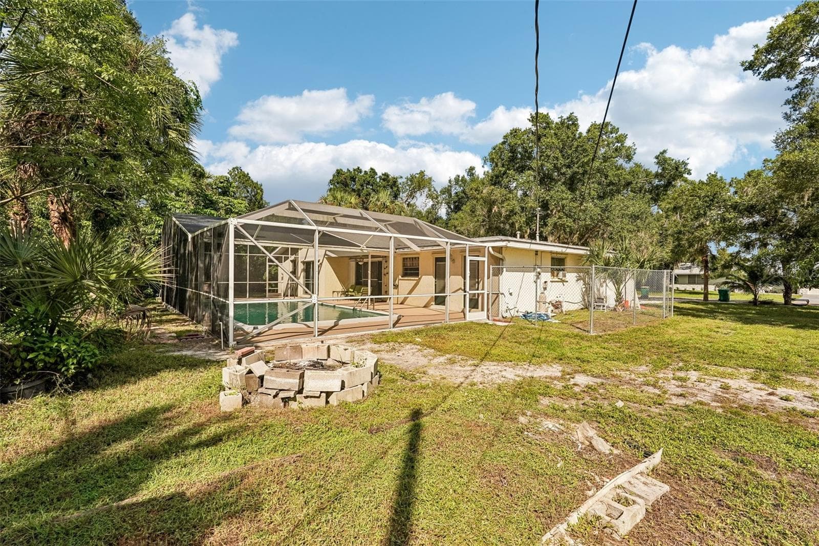 Side/rear yard - 22215 ONEIDA AVE, PORT CHARLOTTE