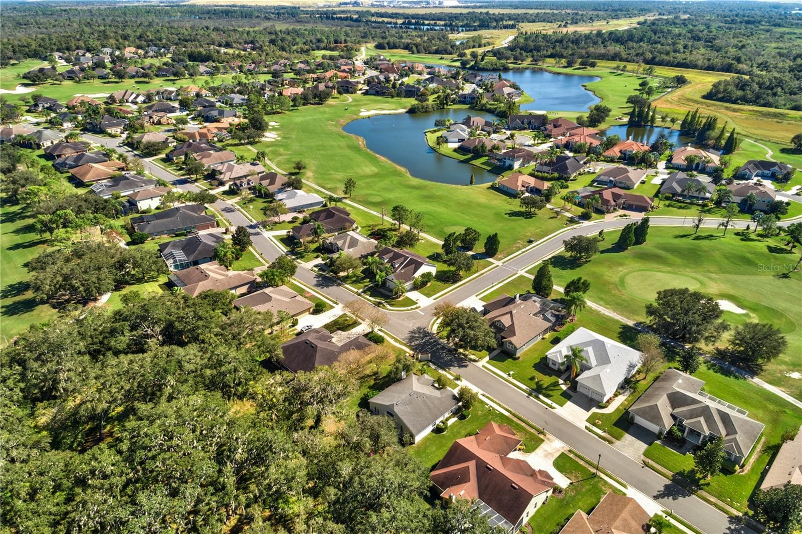 Tucked away inside the 24/7 manned gates of the Eaglebrooke Golf & Country Club. - 6562 EAGLE VIEW LOOP, LAKELAND