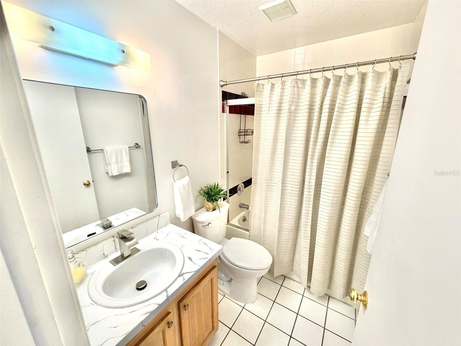 Full Bath on Main Living Level - 19201 VISTA LN #D2, INDIAN SHORES