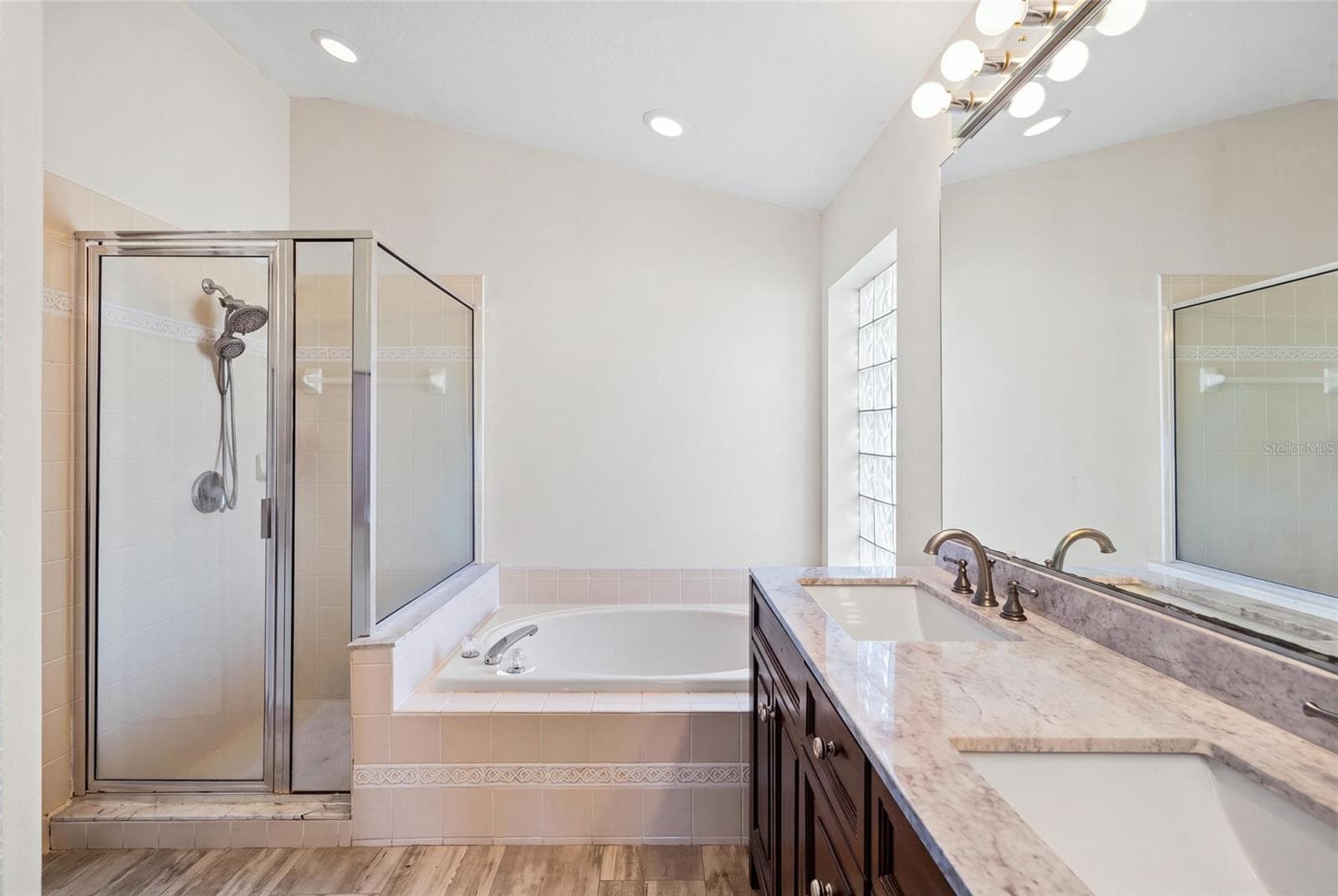 Single Family Residence at 1401 LAKE SHORE RANCH DR, SEFFNER, photo 26 of 45