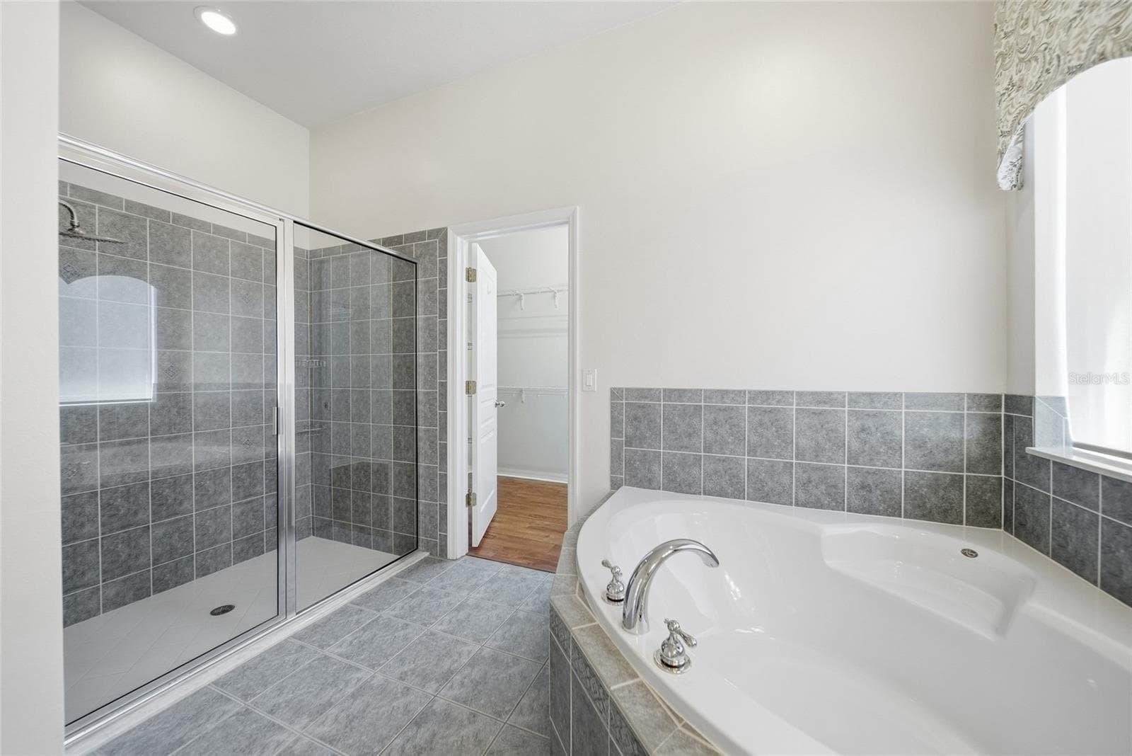 Single Family Residence at 7137 DERWENT GLEN CIR, LAND O LAKES, photo 12 of 26