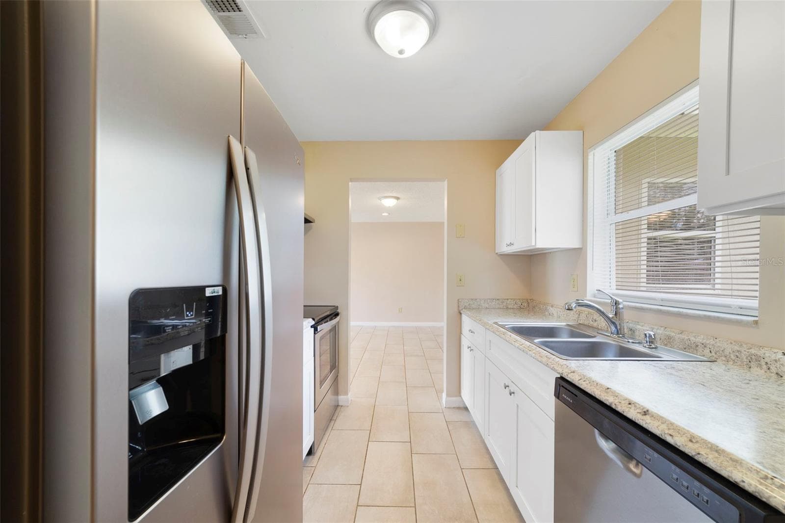 Kitchen - 2638 BEAL ST, DELTONA